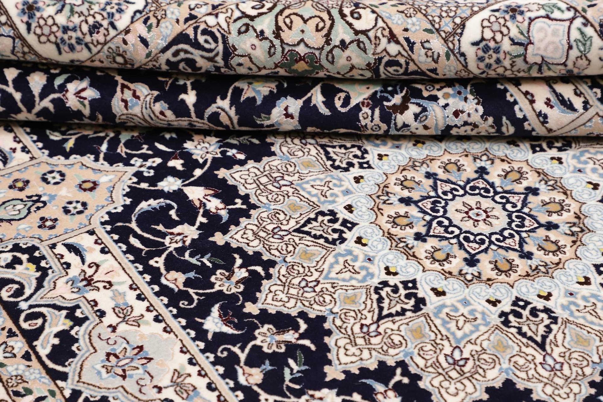 Nain Perserteppich aus Iran, 155 × 255 cm