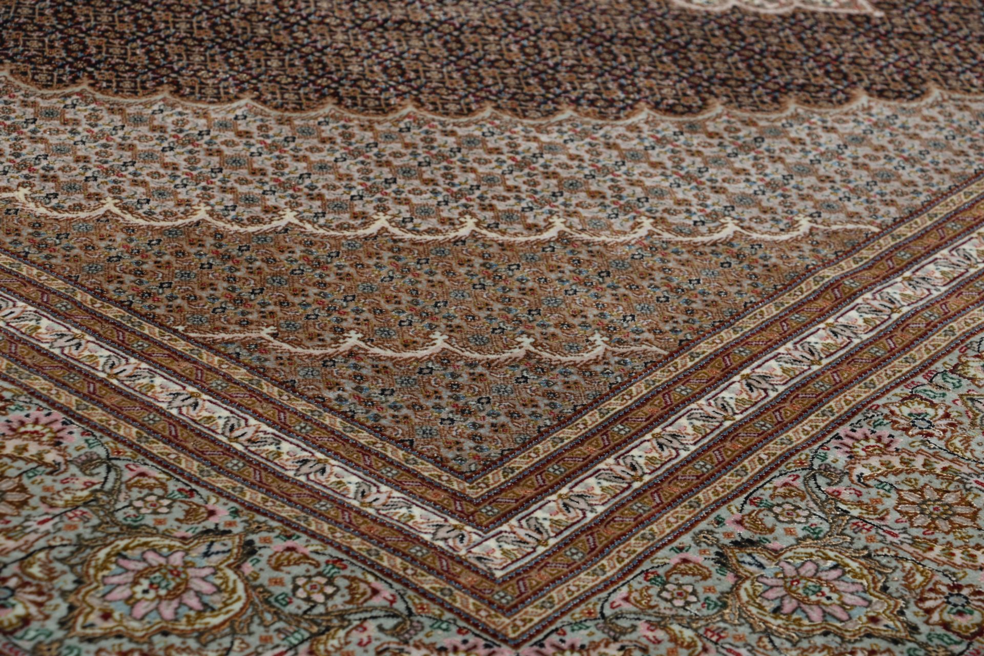 Handgeknüpfter Täbriz Perserteppich, 255 × 320 cm, Wolle & Seide