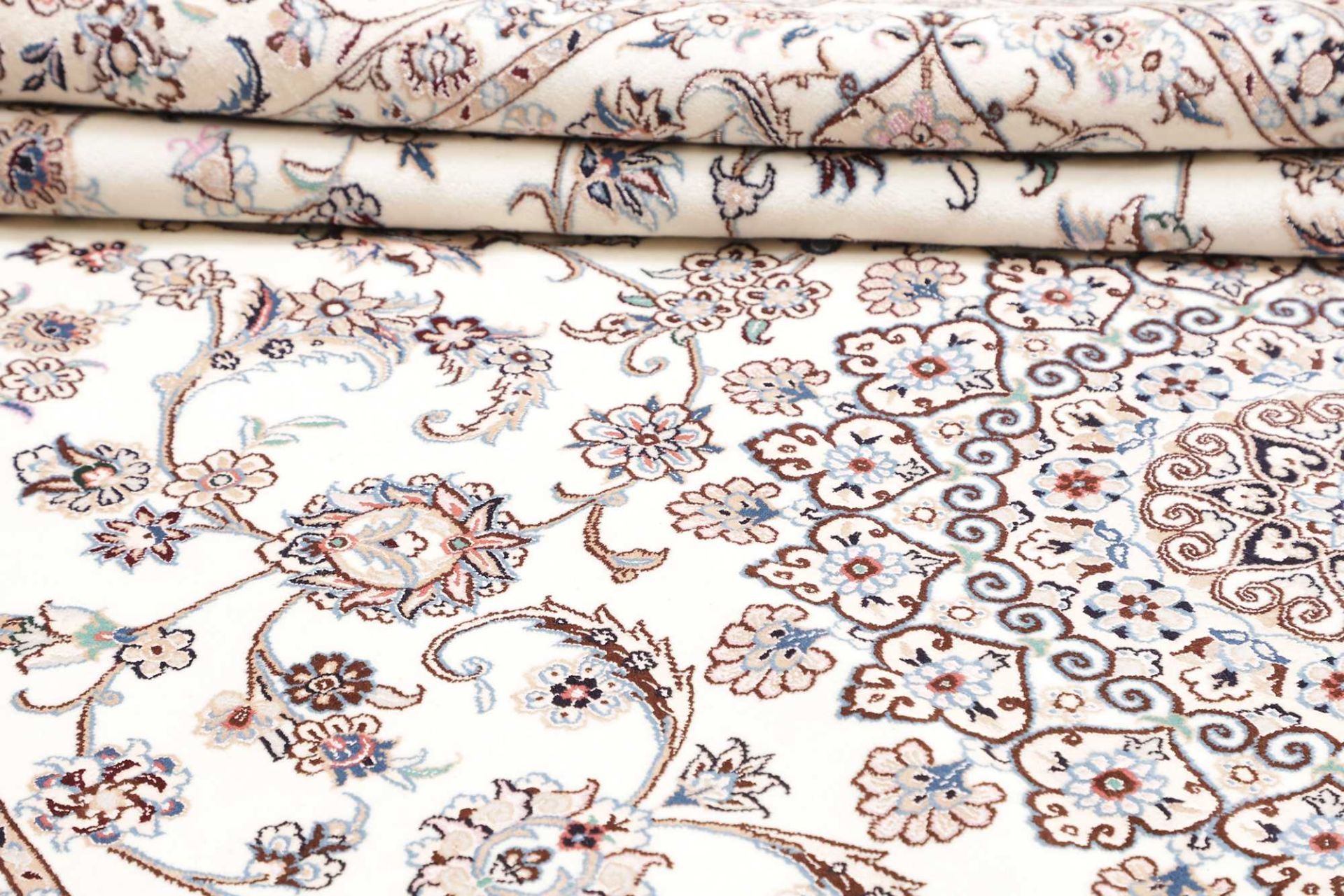 Nain Perserteppich aus Iran, 206 × 316 cm