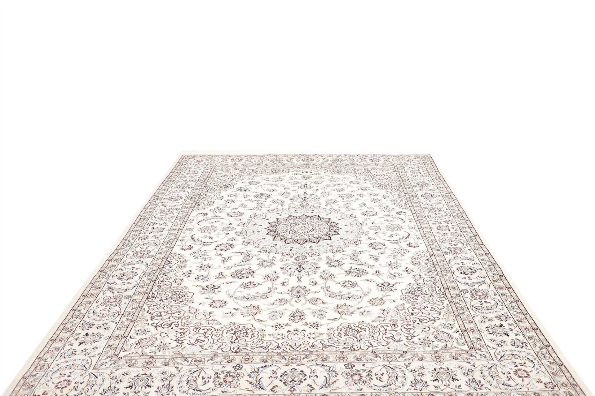 Handgeknüpfter Nain Perserteppich 209 × 309 cm