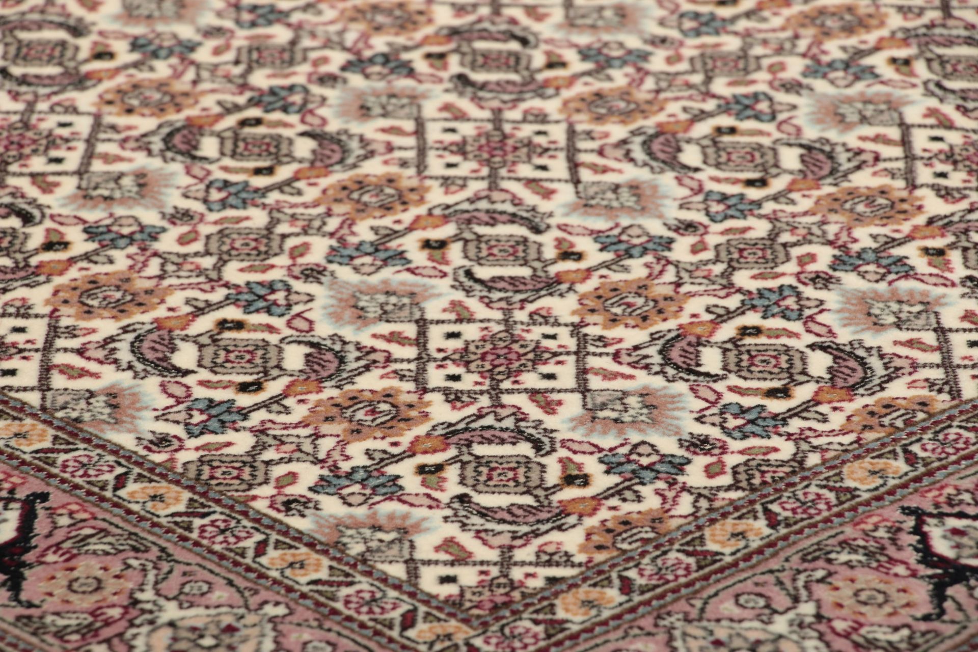 perserteppich-tabriz-80-x-305-cm-schurwolle-seide-handgeknupft-3 Täbriz Perserteppich aus Iran, 80 × 305 cm