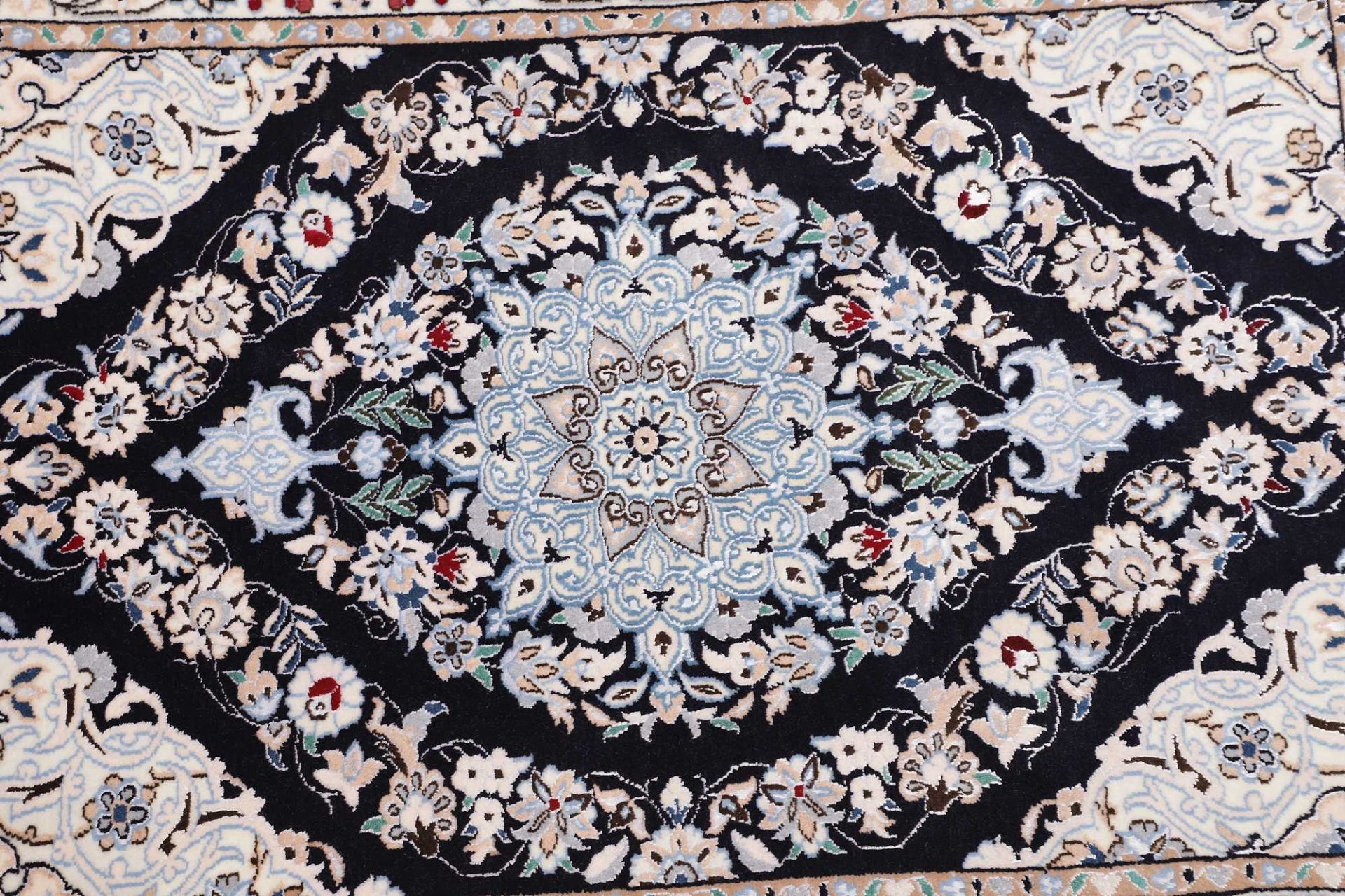 Nain Perserteppich aus Iran, 74 × 174 cm