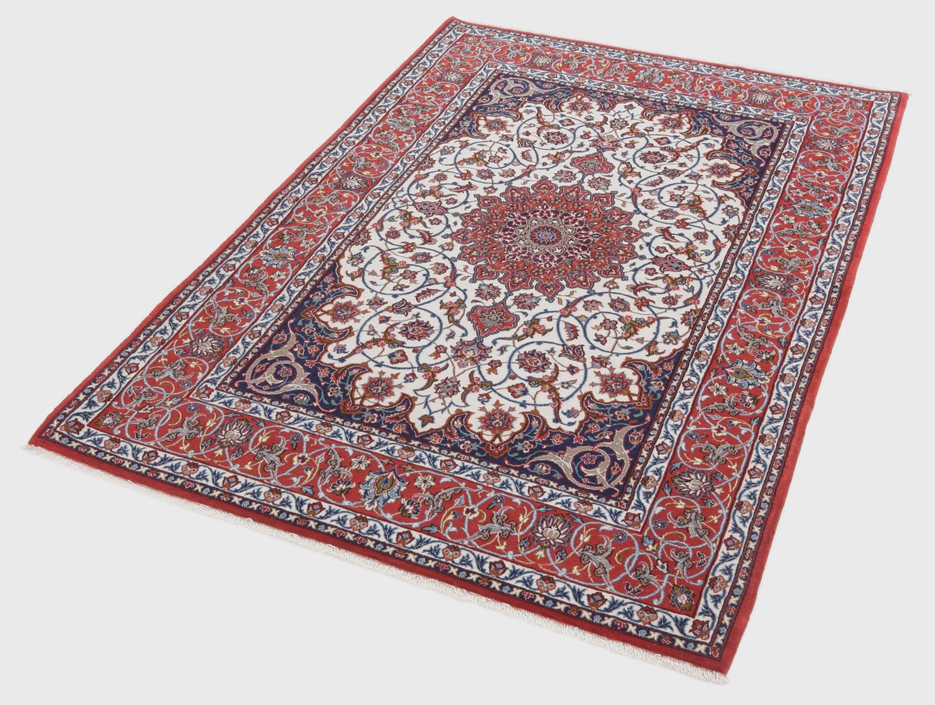 Handgeknüpfter Isfahan Perserteppich, 110 × 163 cm, Wolle & Seide