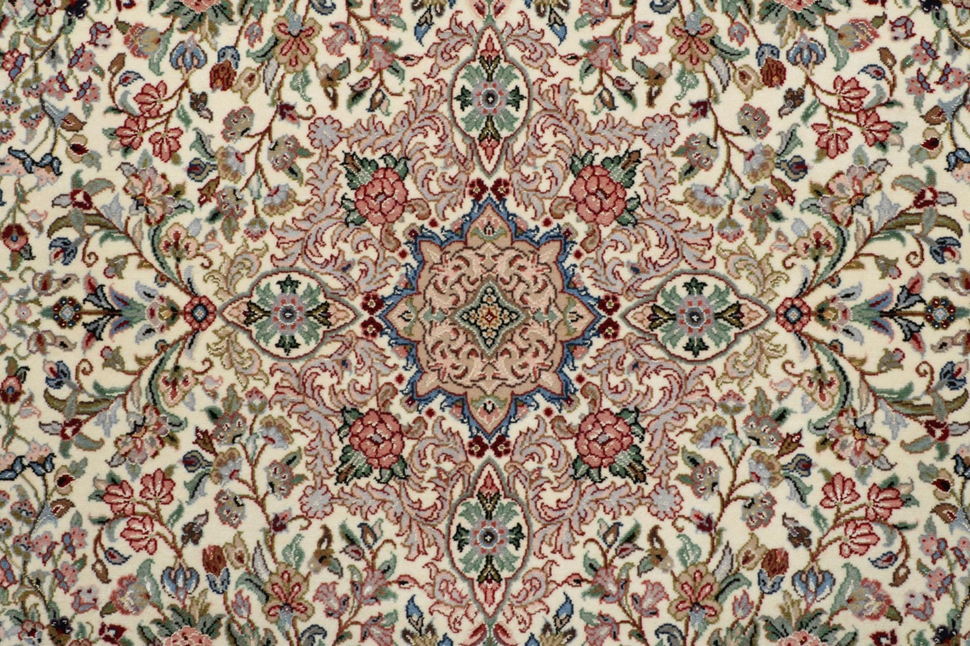 Isfahan Perserteppich aus Iran, 104 × 164 cm