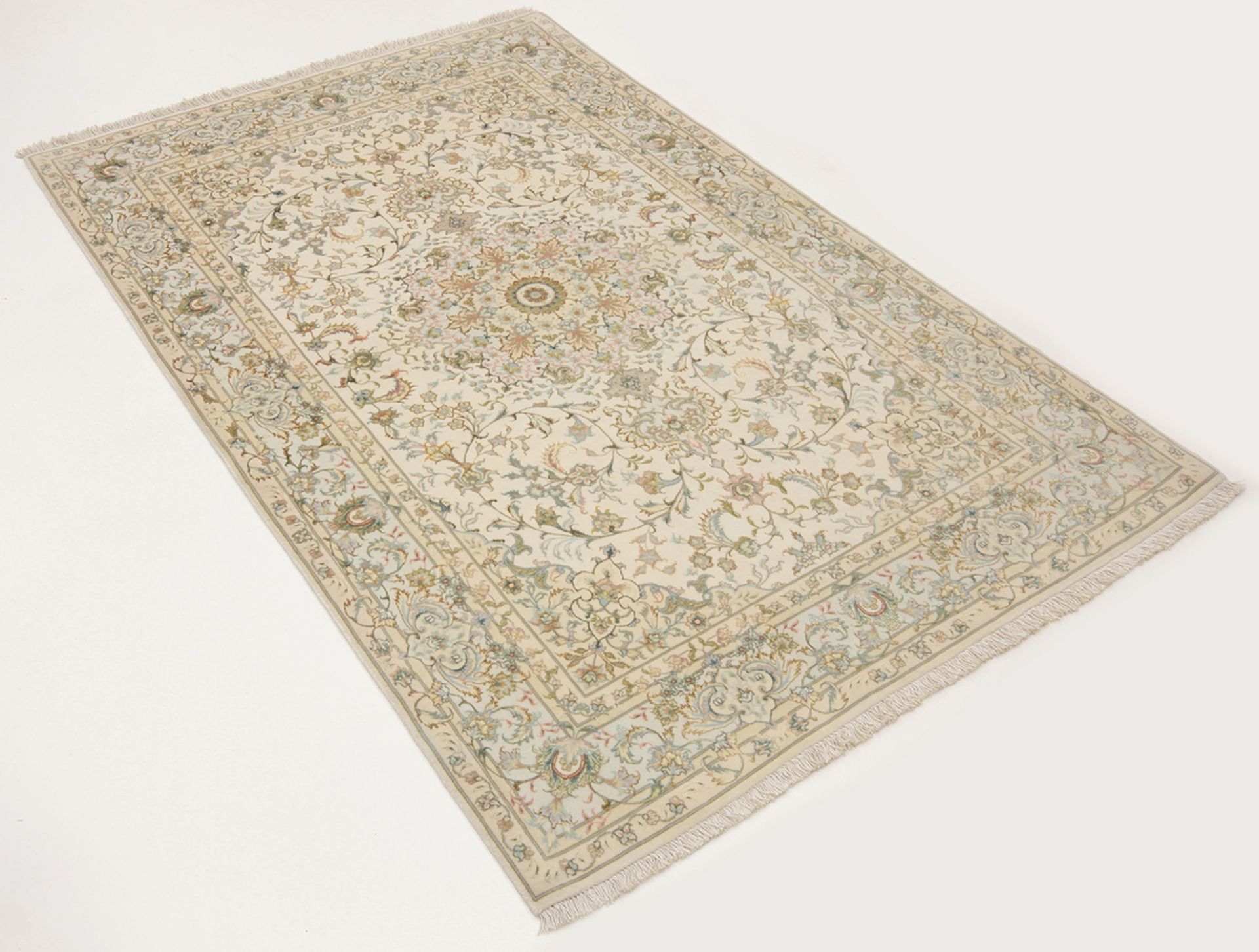 Täbriz Perserteppich aus Iran, 103 × 155 cm
