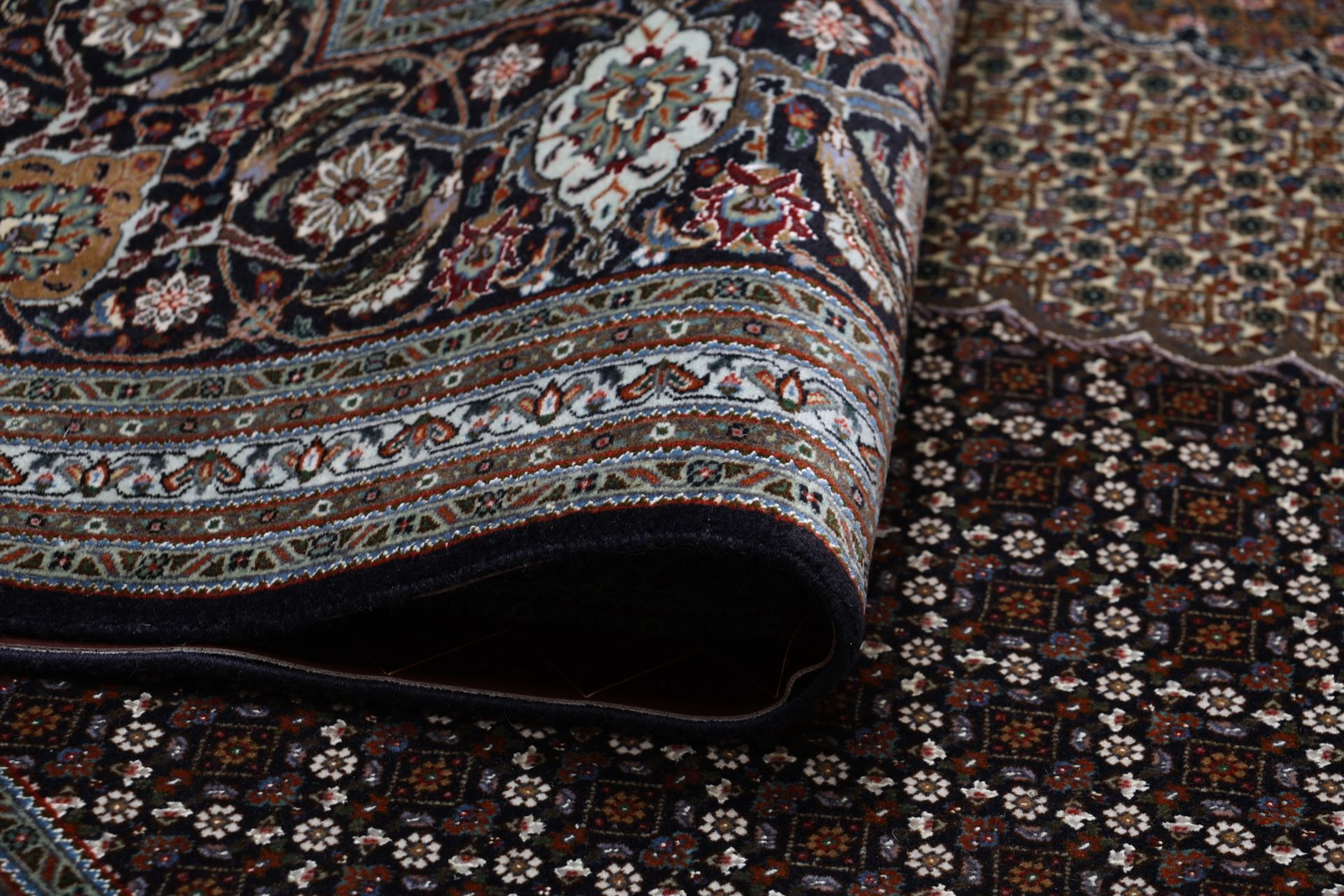Täbriz Perserteppich aus Iran, 248 × 337 cm