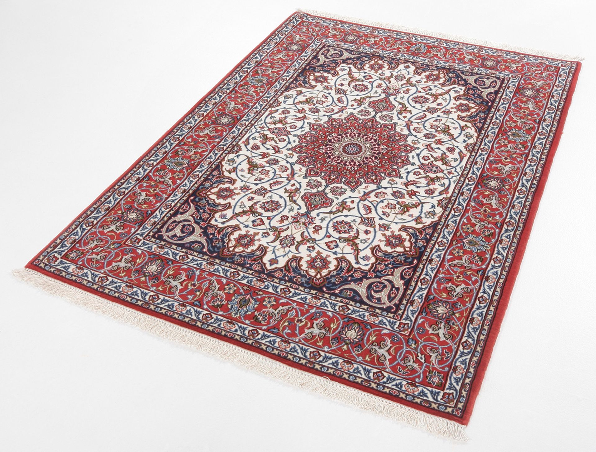Isfahan Perserteppich aus Iran, 115 × 162 cm