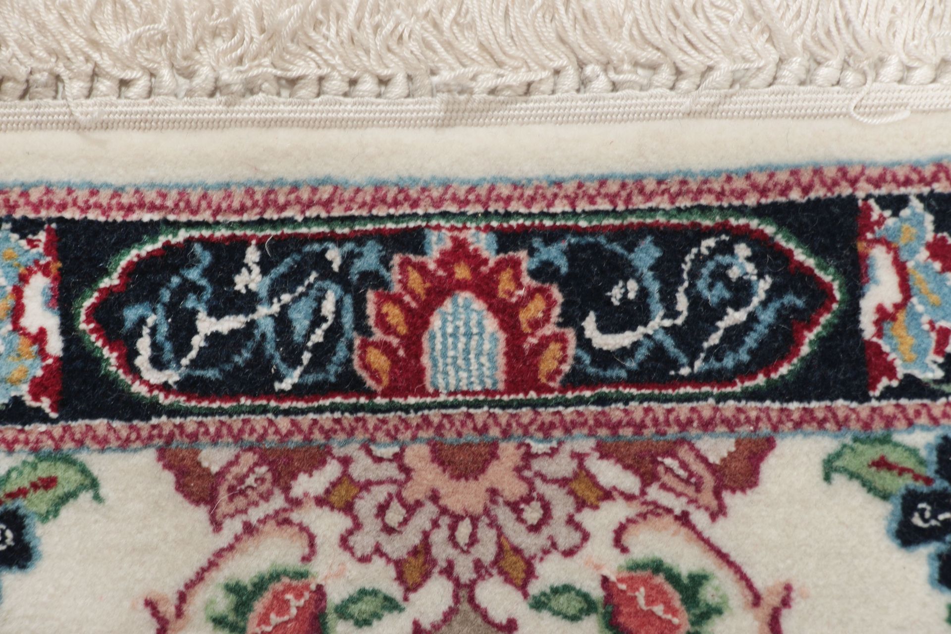 perserteppich-isfahan-58-x-128-cm-schurwolle-seide-handgeknupft-3 Isfahan Perserteppich aus Iran, 58 × 128 cm