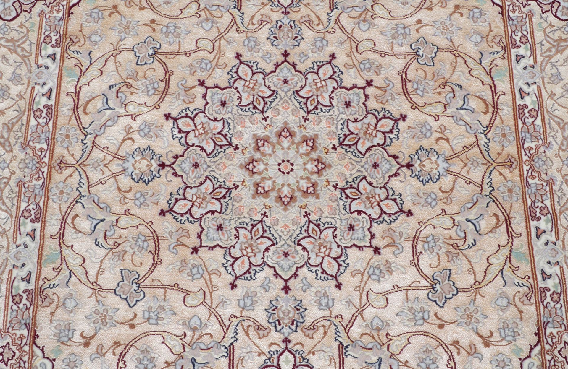 Handgeknüpfter Isfahan Perserteppich 110 × 169 cm