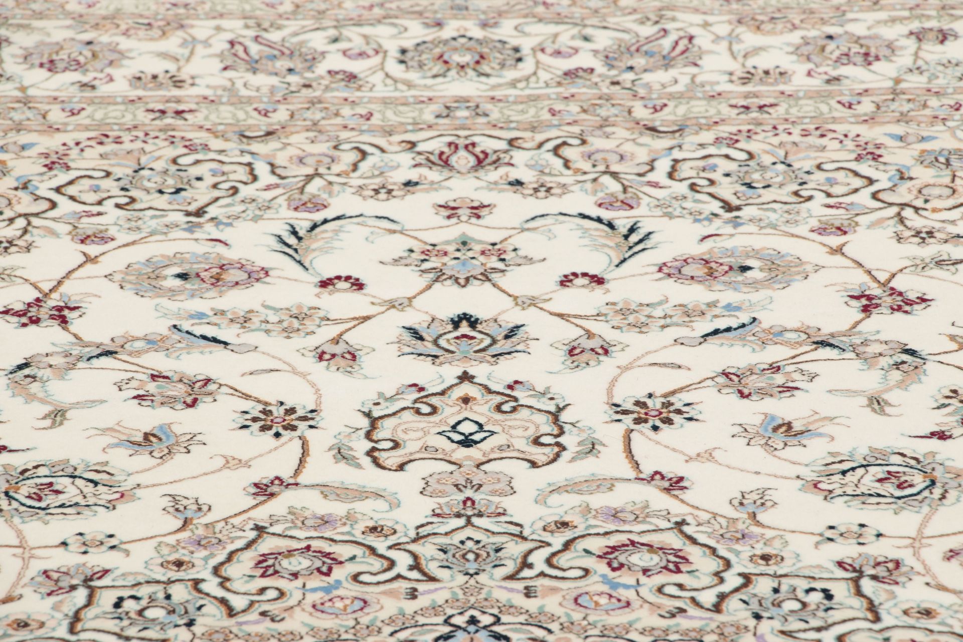 Nain Perserteppich aus Iran, 174 × 247 cm