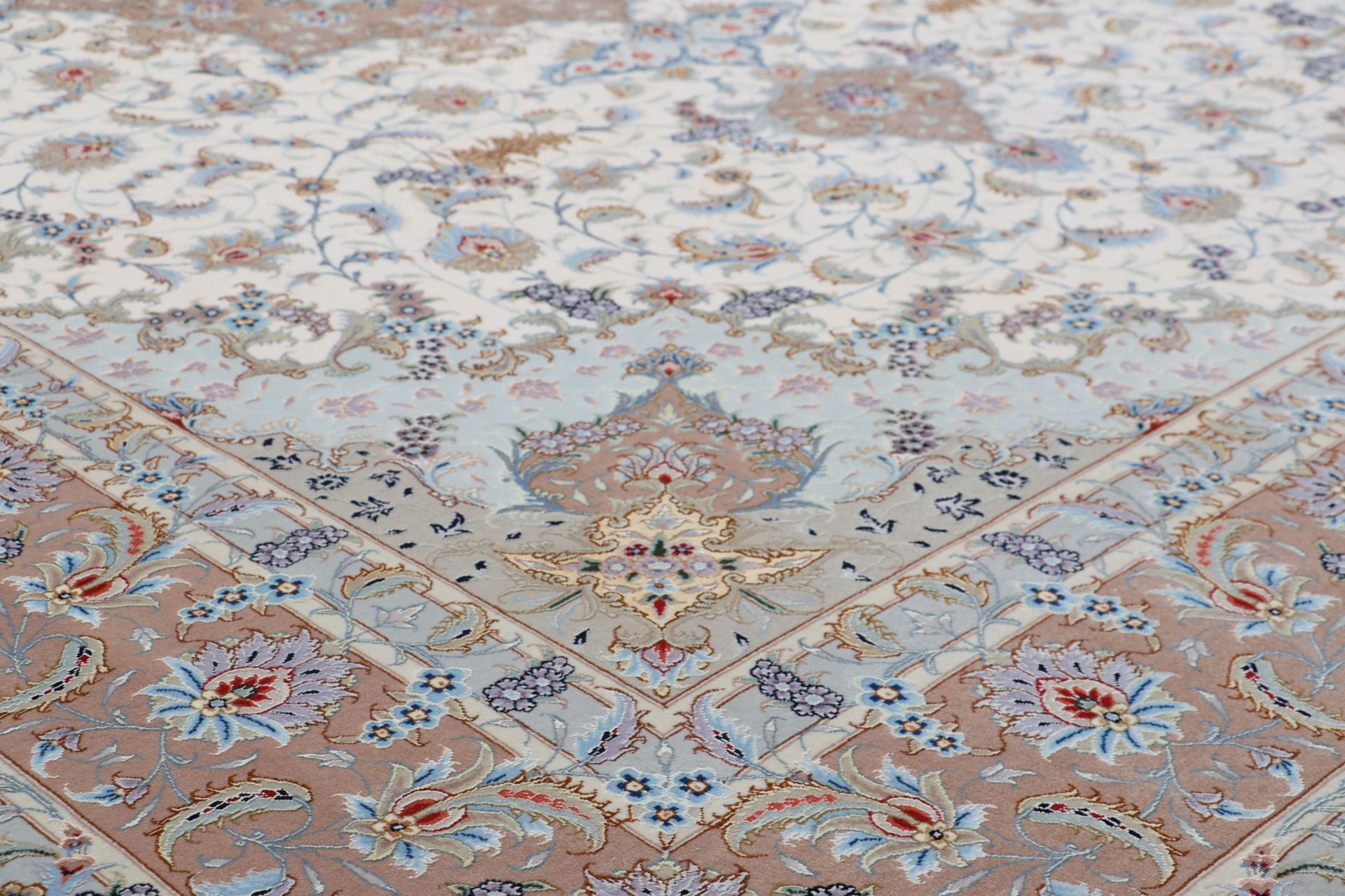 Handgeknüpfter Täbriz Perserteppich, 250 × 350 cm, Wolle & Seide