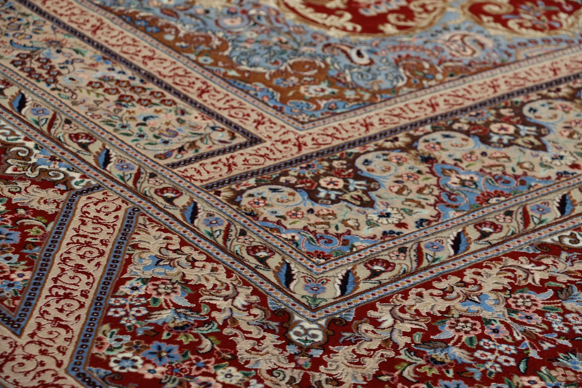 Handgeknüpfter Isfahan Perserteppich, 243 × 335 cm, Wolle & Seide