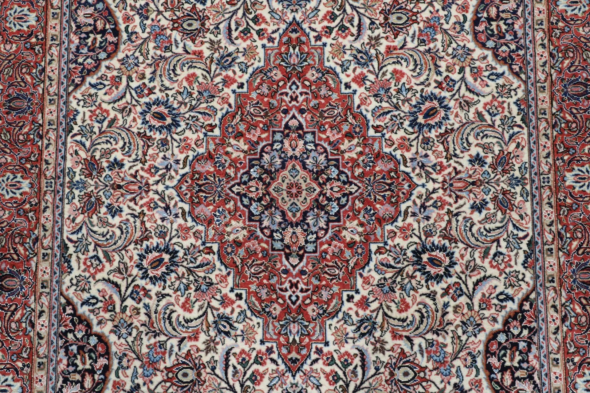 Isfahan Perserteppich aus Iran, 106 × 167 cm