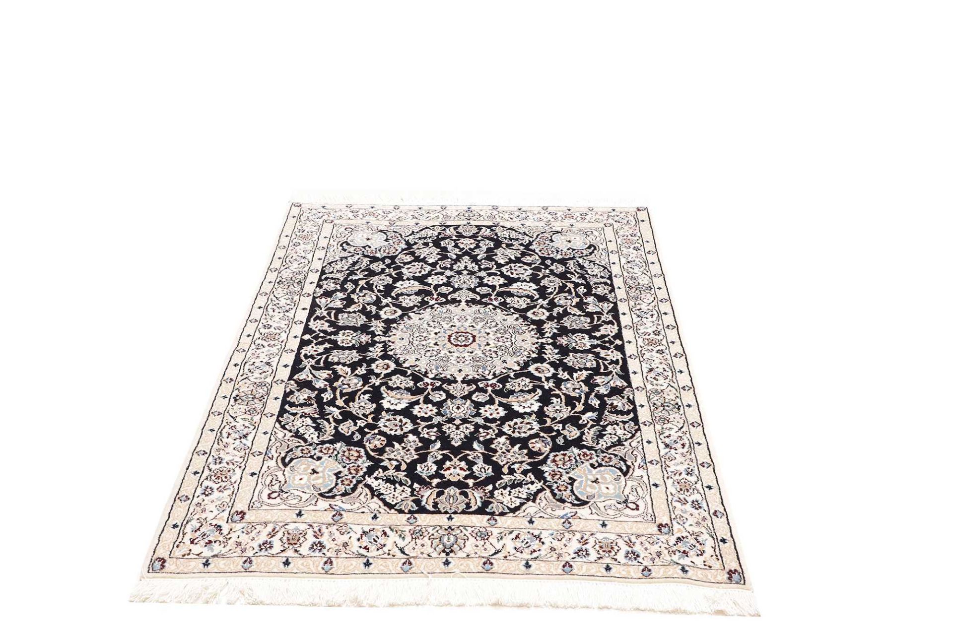 Nain Perserteppich aus Iran, 105 × 146 cm