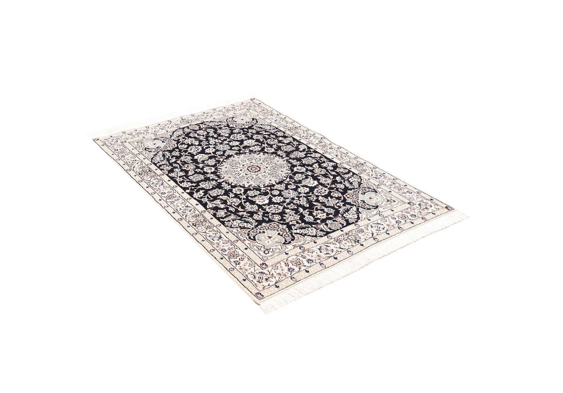 Nain Perserteppich aus Iran, 105 × 146 cm