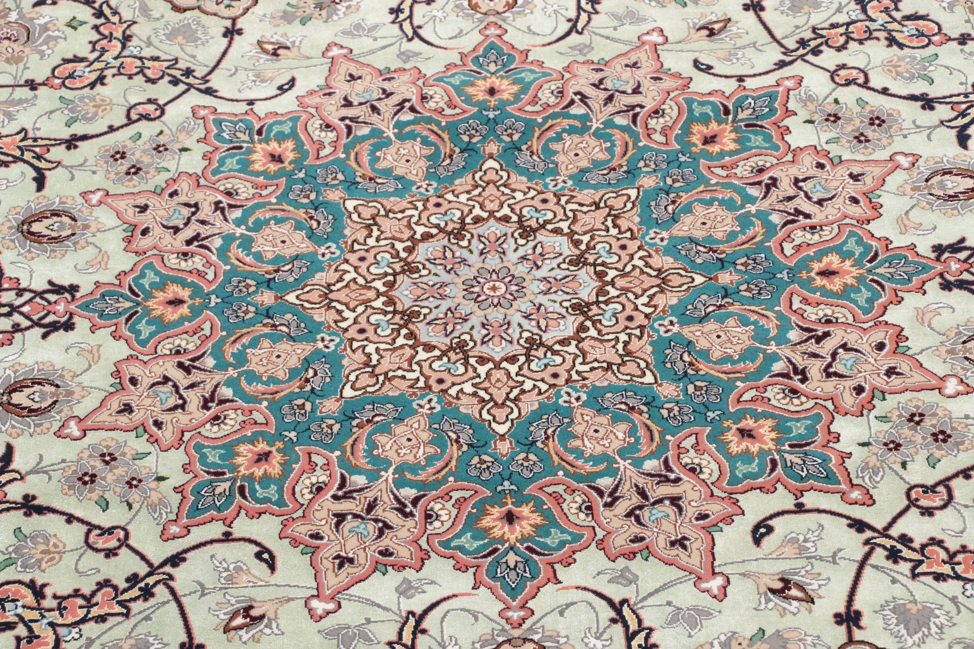 Isfahan Perserteppich 207 × 325 cm aus Wolle & Seide, handgeknüpft
