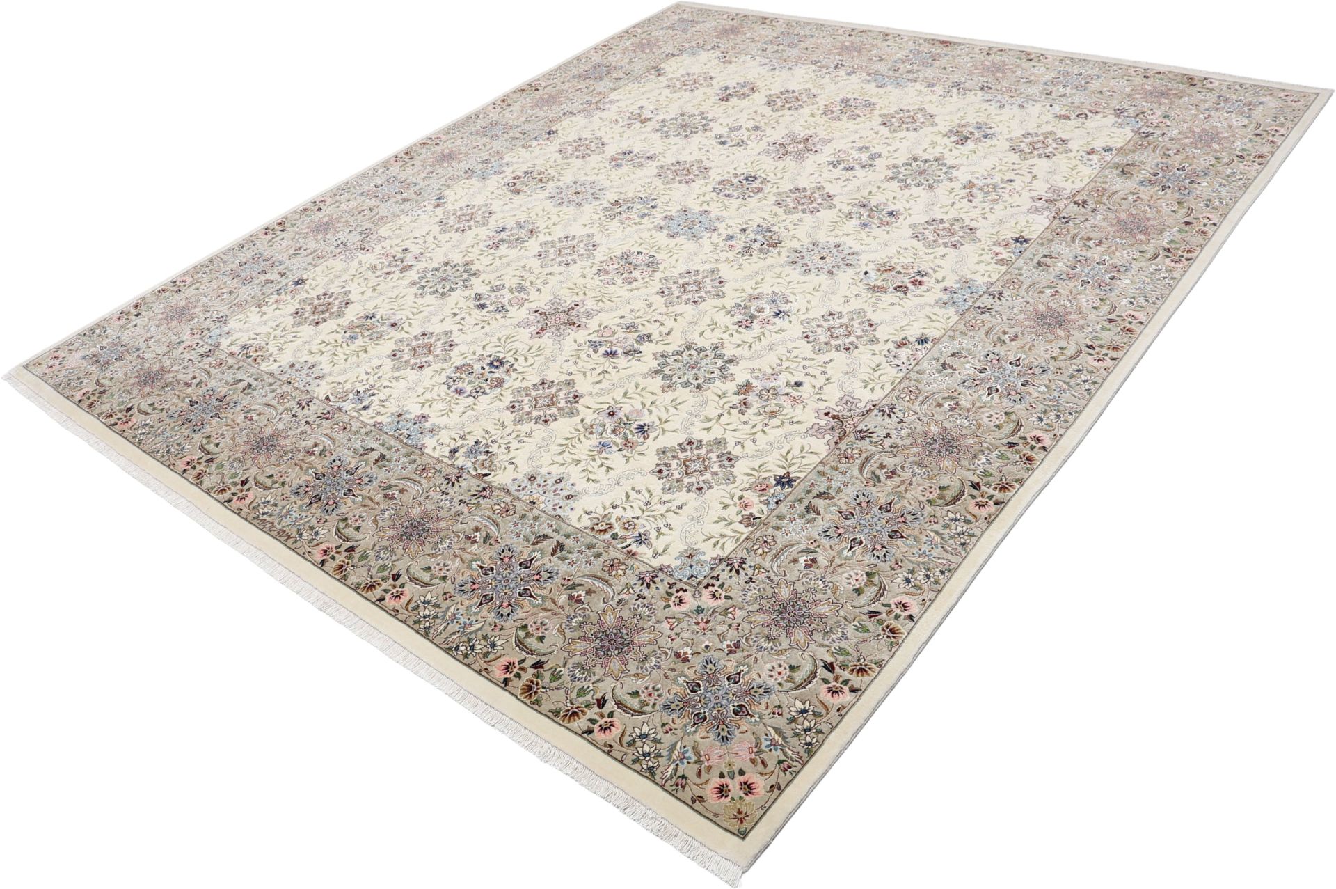 Isfahan Perserteppich aus Iran, 243 × 286 cm