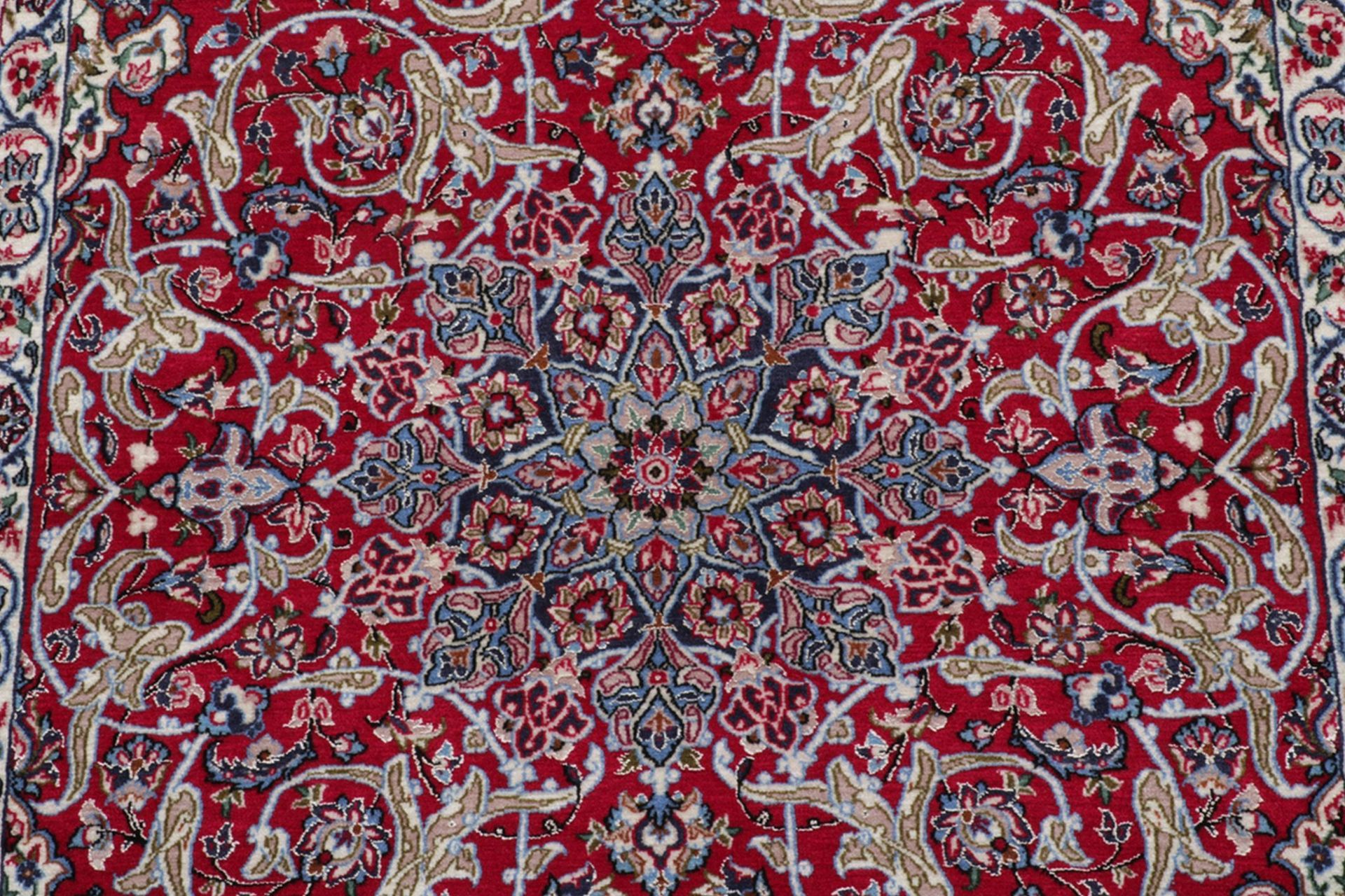 perserteppich-isfahan-110-x-178-cm-schurwolle-seide-handgeknupft-2 Isfahan Perserteppich 110 × 178 cm aus Wolle & Seide, handgeknüpft