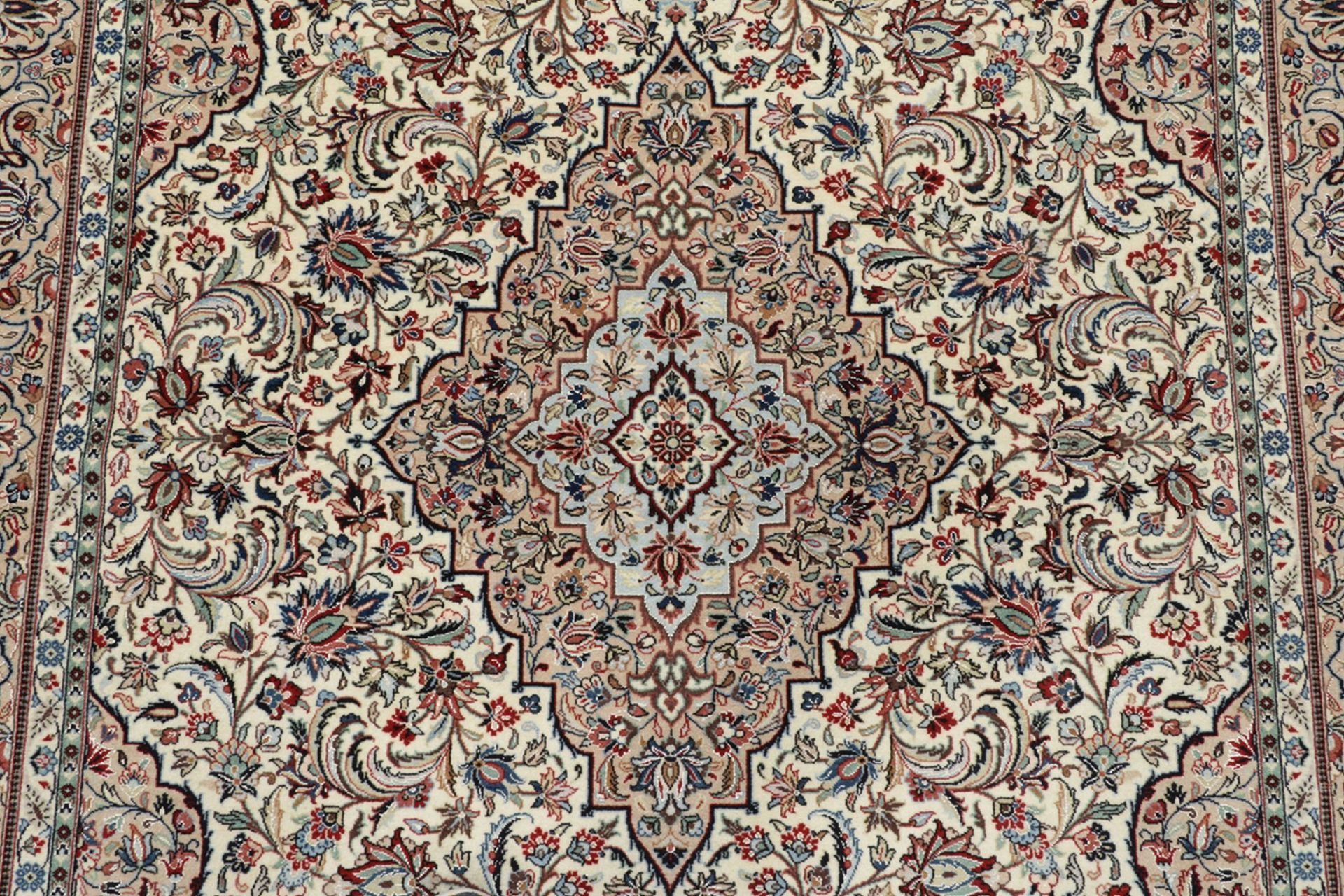 Handgeknüpfter Isfahan Perserteppich 138 × 215 cm
