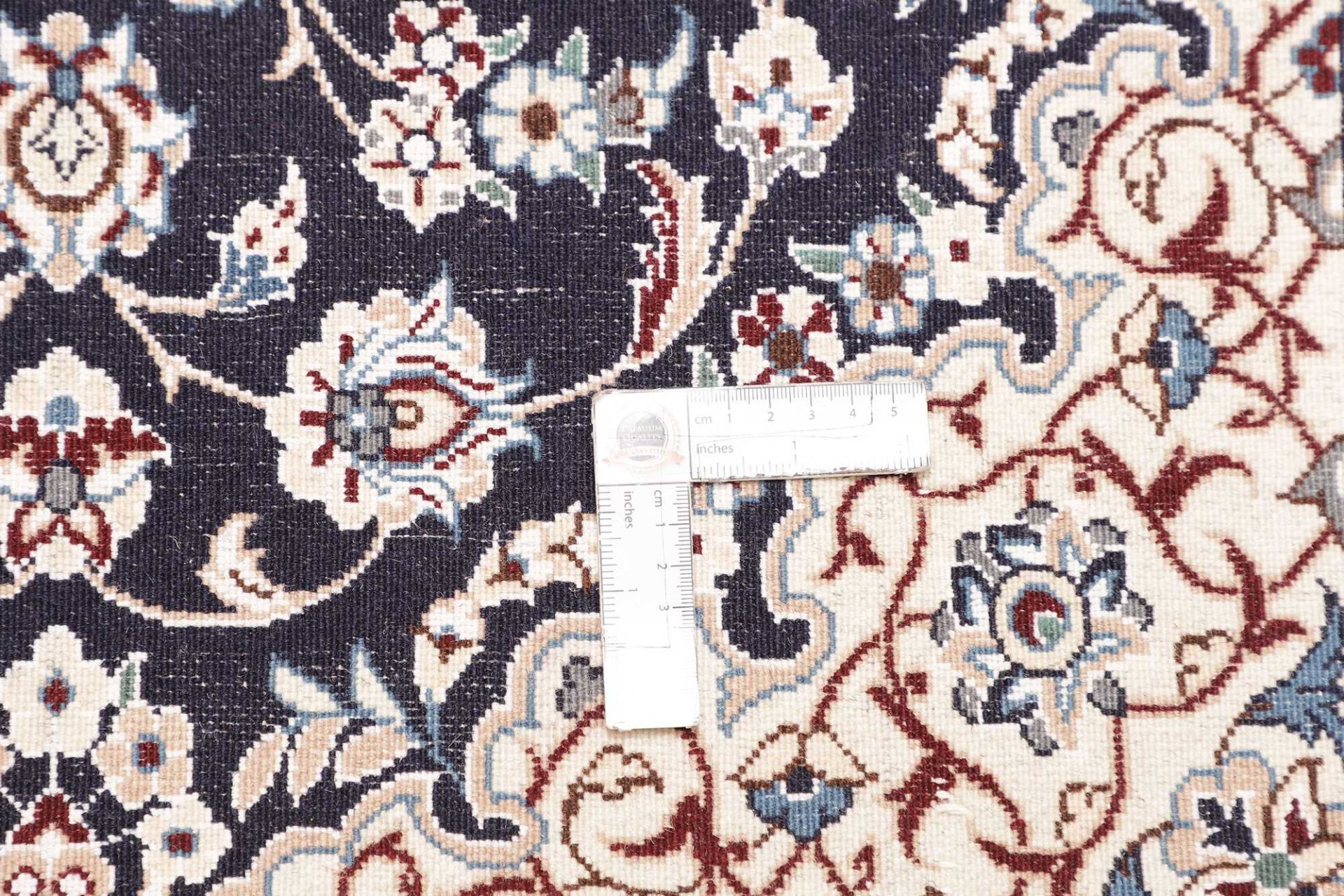 Nain Perserteppich aus Iran, 81 × 116 cm