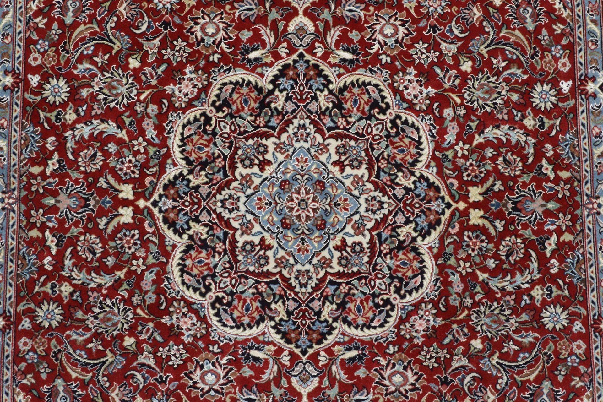 Handgeknüpfter Isfahan Perserteppich, 110 × 170 cm, Wolle & Seide