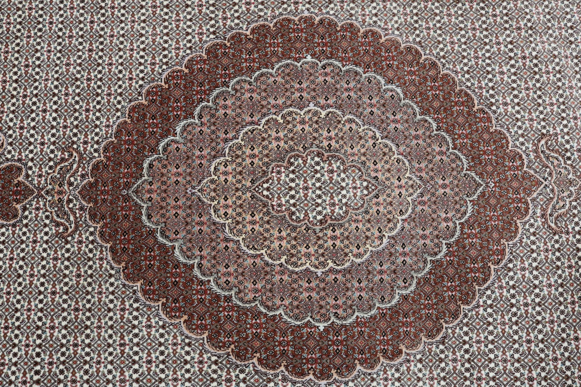 Täbriz Perserteppich 253 × 353 cm aus Wolle & Seide, handgeknüpft