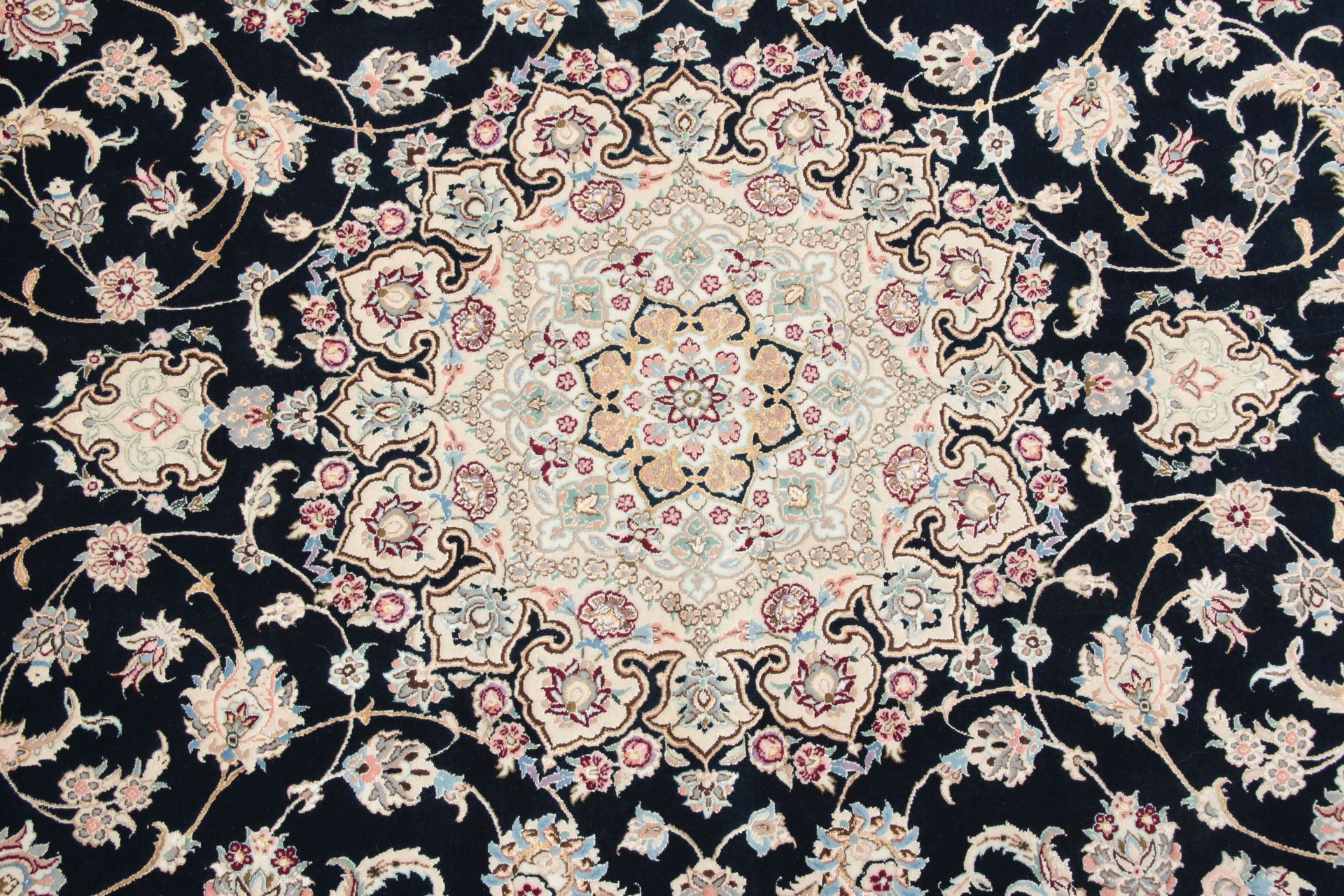 Nain Perserteppich 171 × 246 cm aus Wolle & Seide, handgeknüpft
