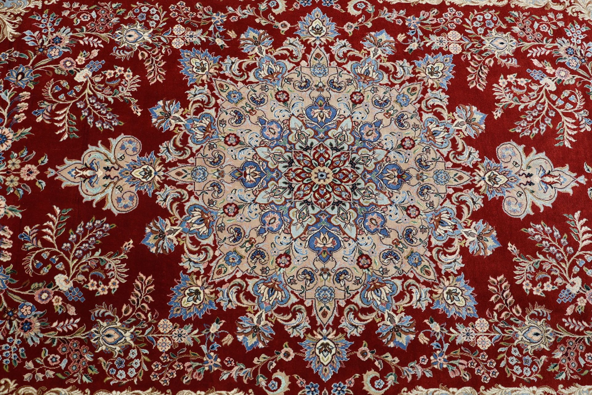 Isfahan Perserteppich aus Iran, 247 × 340 cm