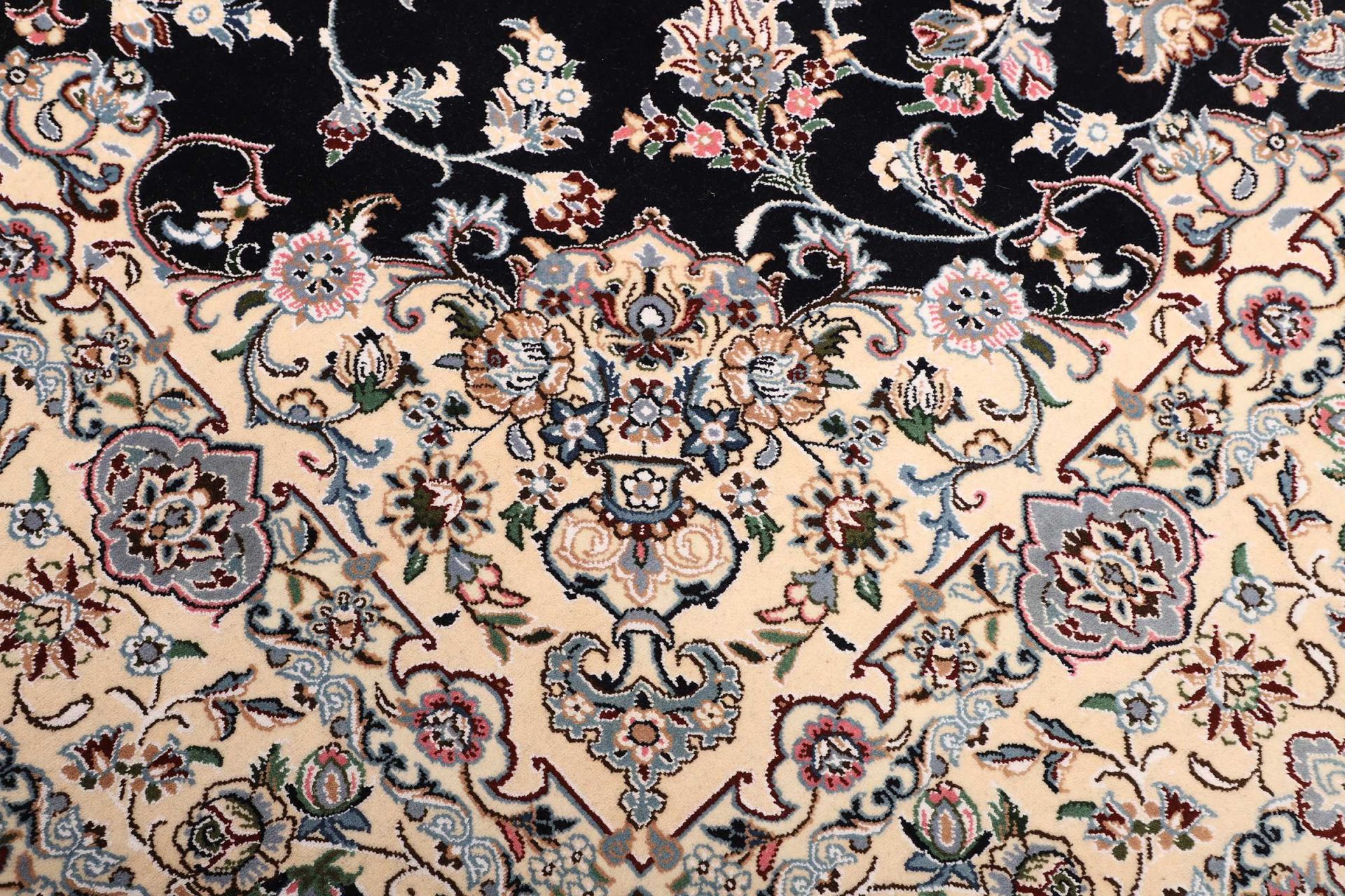 Nain Perserteppich 198 × 206 cm aus Wolle, handgeknüpft