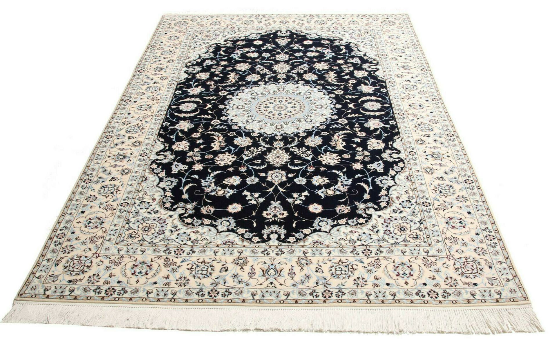 Handgeknüpfter Nain Perserteppich 154 × 239 cm