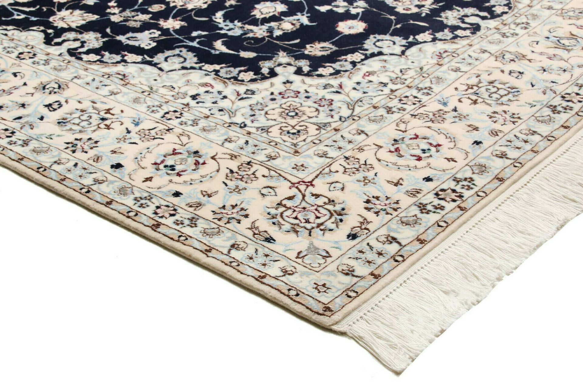 Handgeknüpfter Nain Perserteppich 154 × 239 cm