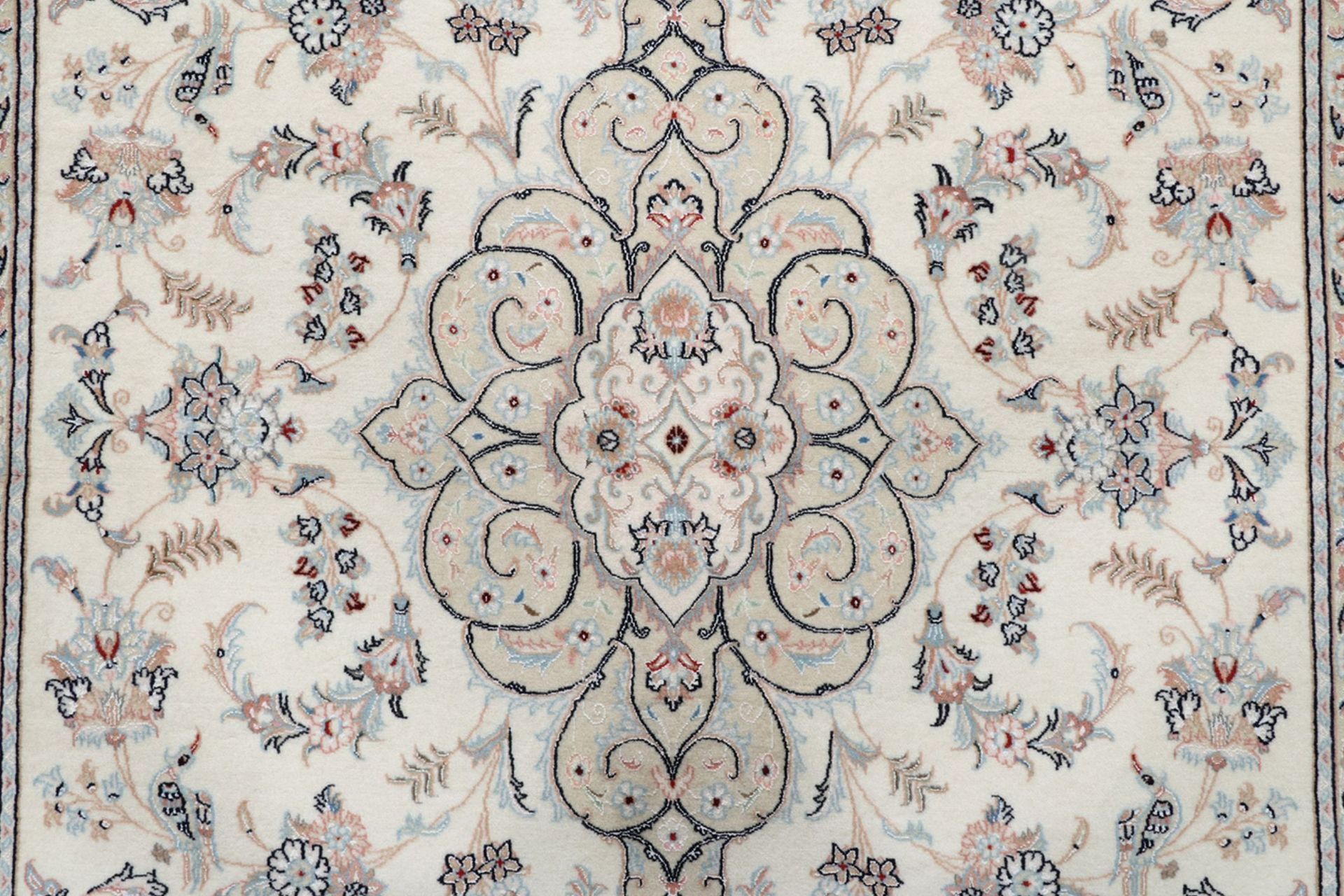 Isfahan Perserteppich 137 × 212 cm aus Wolle & Seide, handgeknüpft