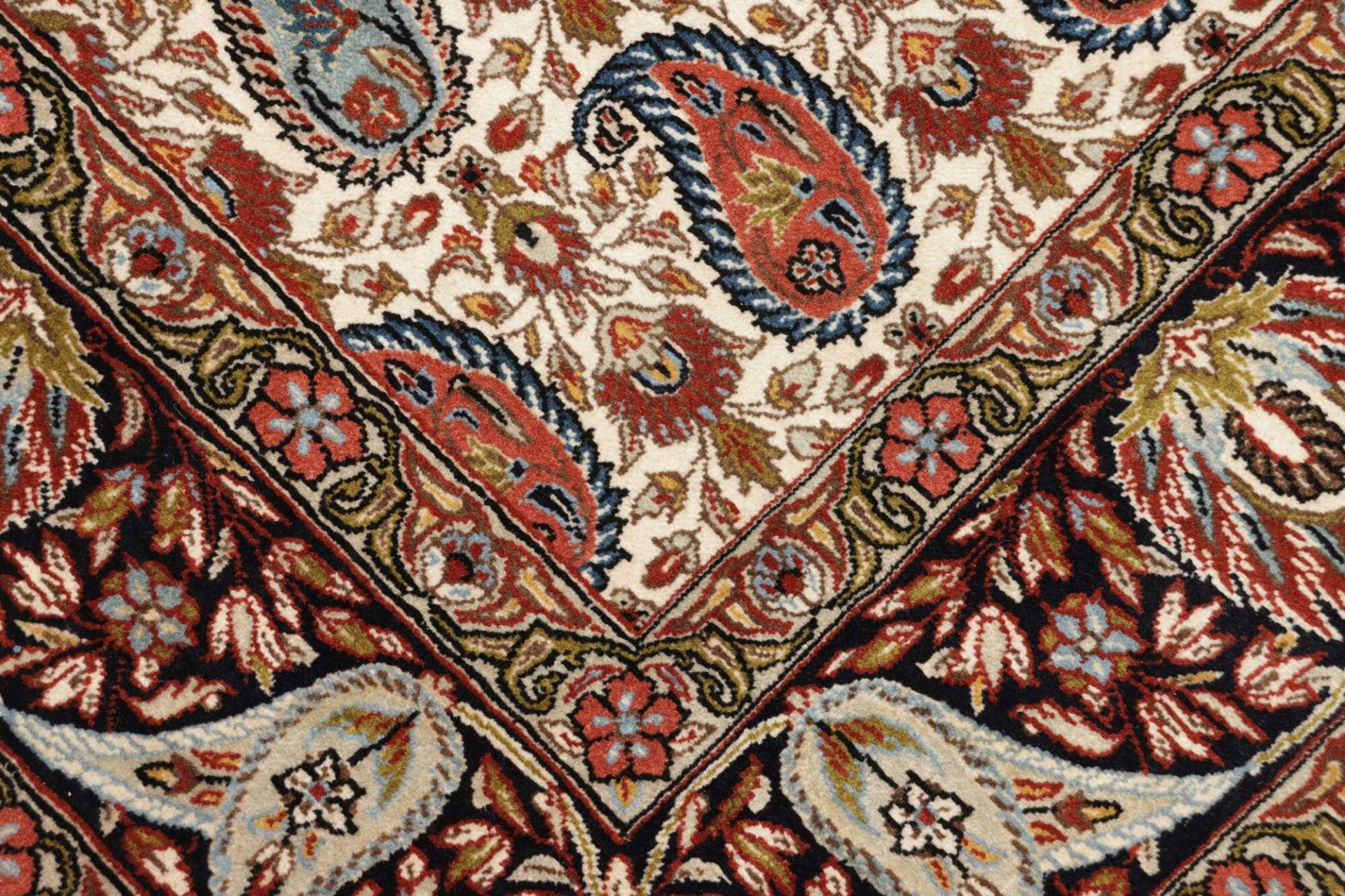 Isfahan Perserteppich 151 × 217 cm aus Wolle & Seide, handgeknüpft