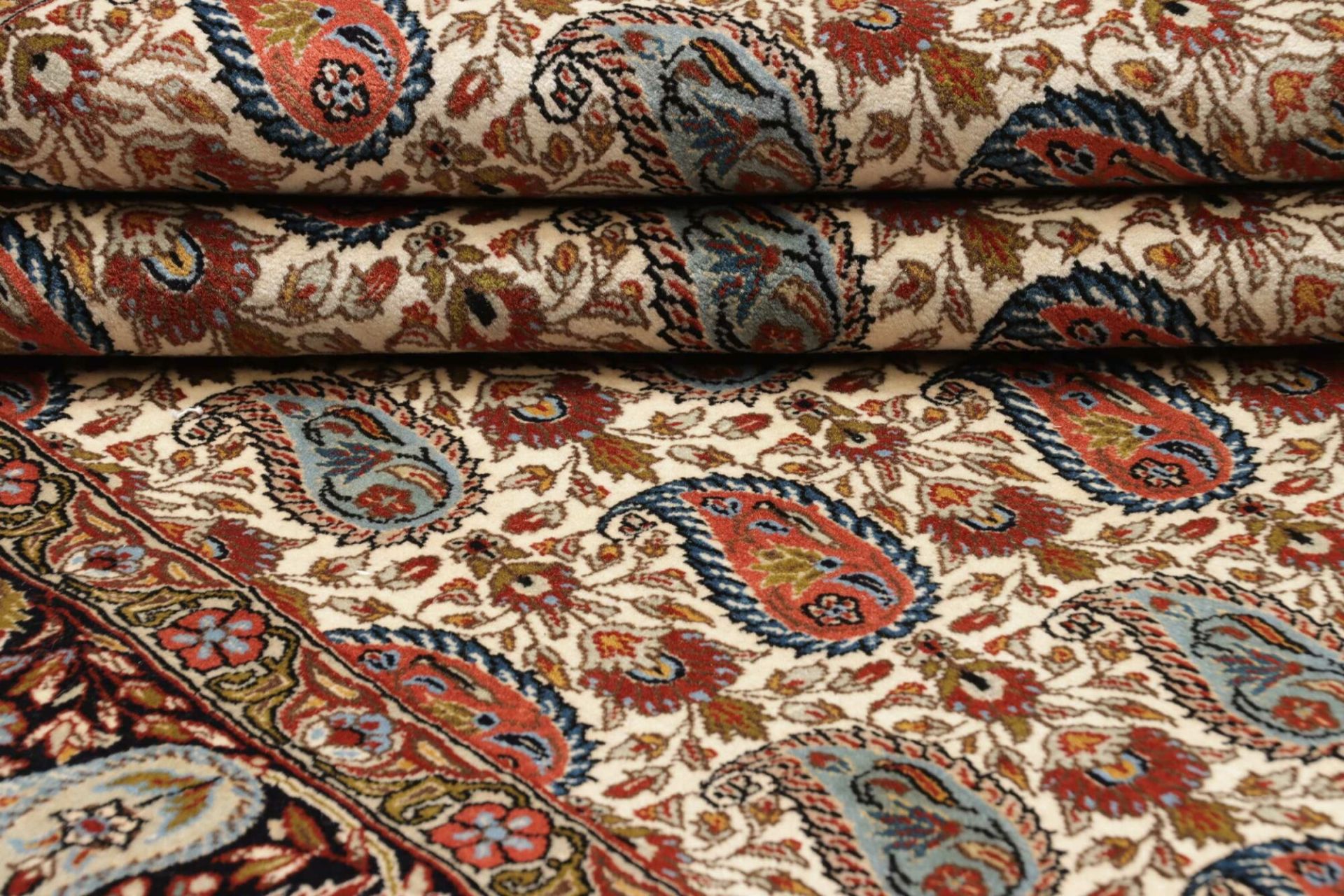 Isfahan Perserteppich 151 × 217 cm aus Wolle & Seide, handgeknüpft