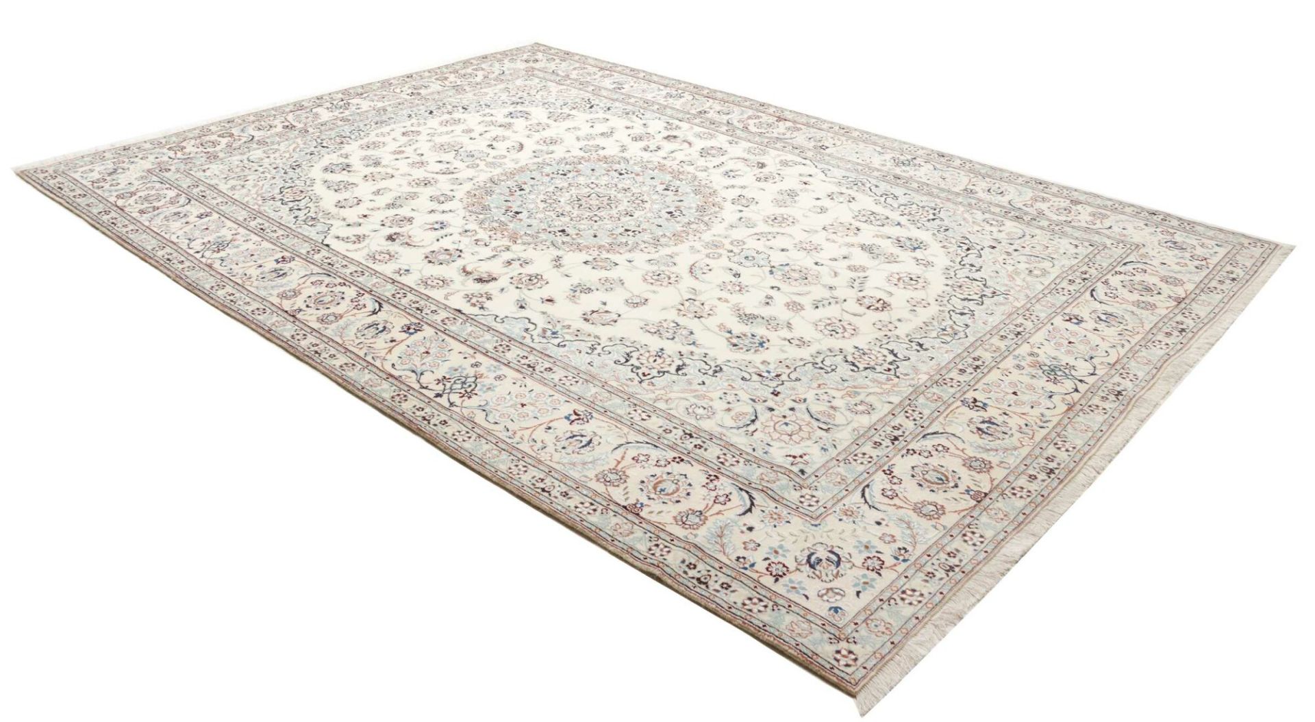 Nain Perserteppich aus Iran, 243 × 336 cm