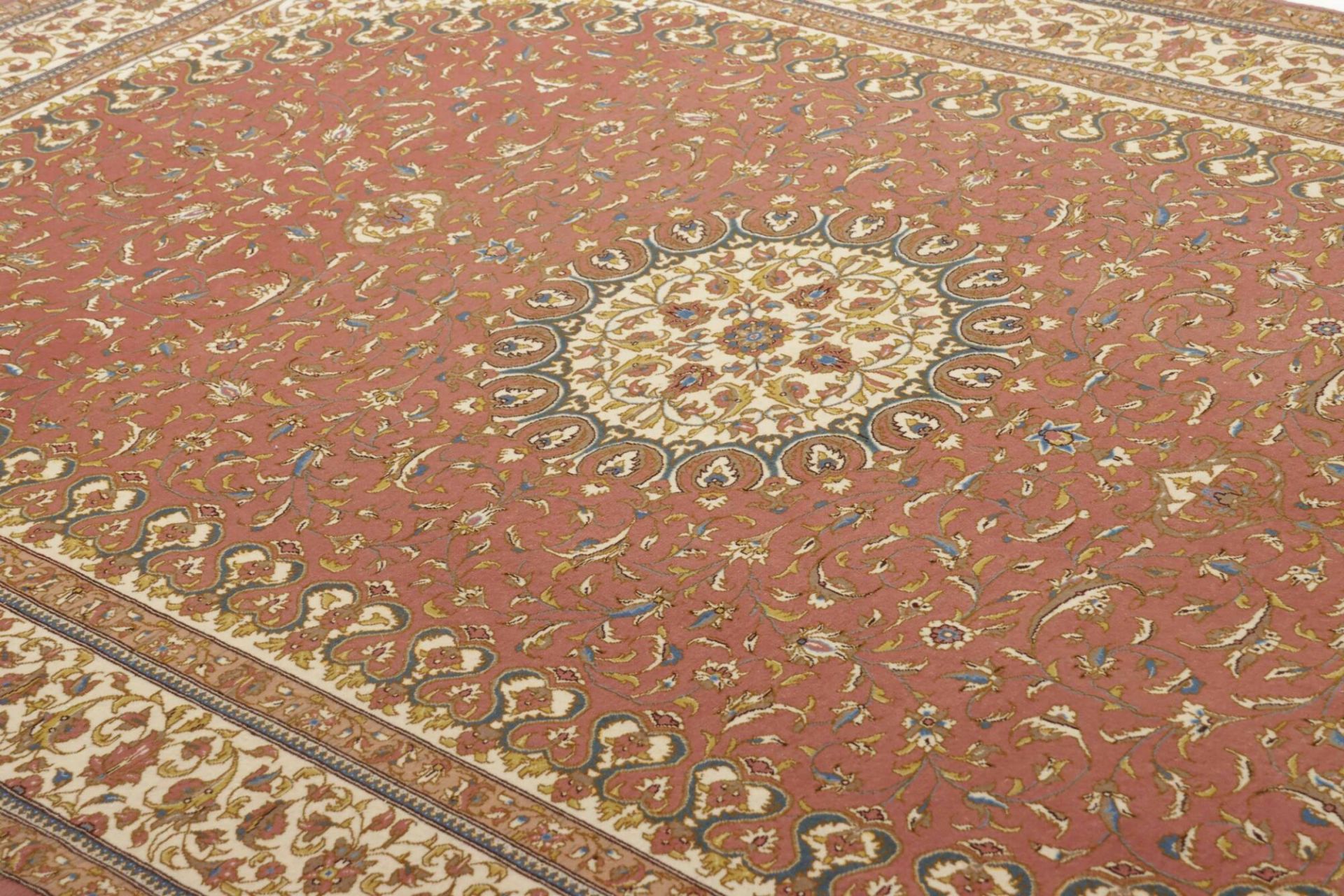 Isfahan Perserteppich 137 × 200 cm aus Wolle & Seide, handgeknüpft