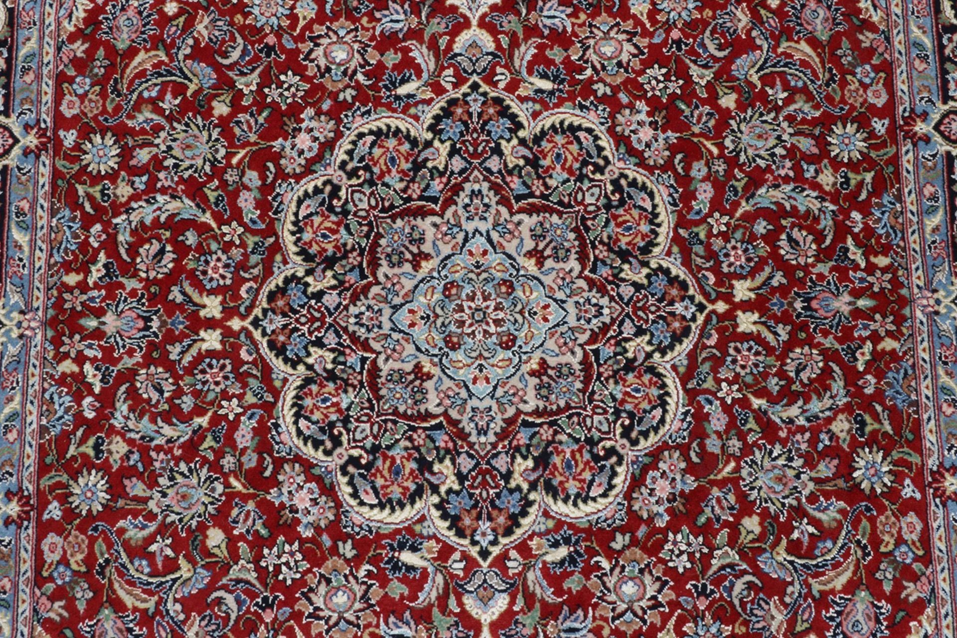 Isfahan Perserteppich aus Iran, 108 × 175 cm