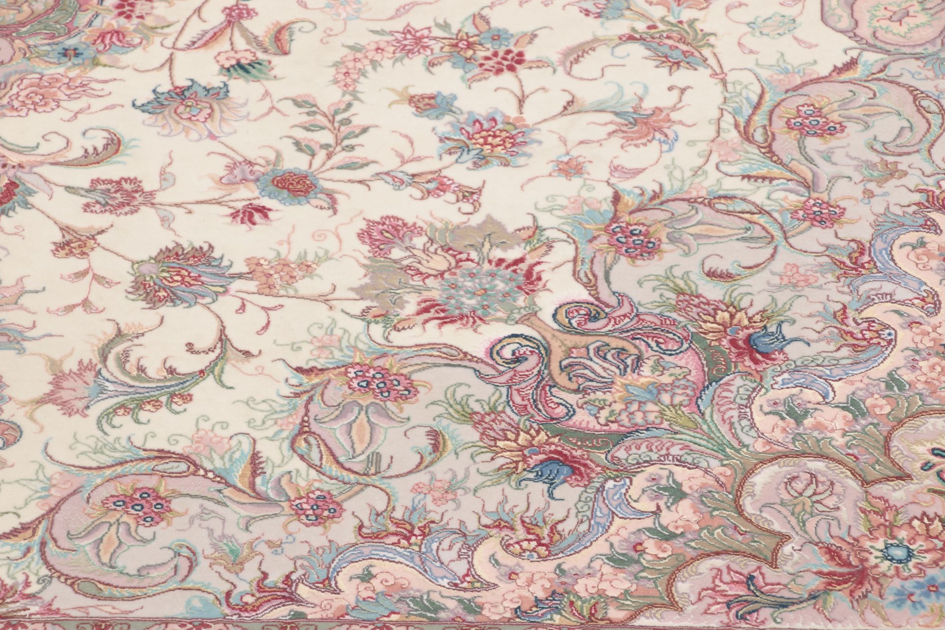 persischer-teppich-tabriz-200-x-300-cm-schurwolle-seide-handgeknupft-3 Täbriz Perserteppich 200 × 300 cm aus Wolle & Seide, handgeknüpft