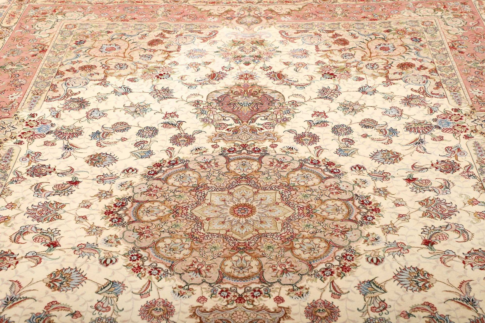 Handgeknüpfter Täbriz Perserteppich 208 × 321 cm