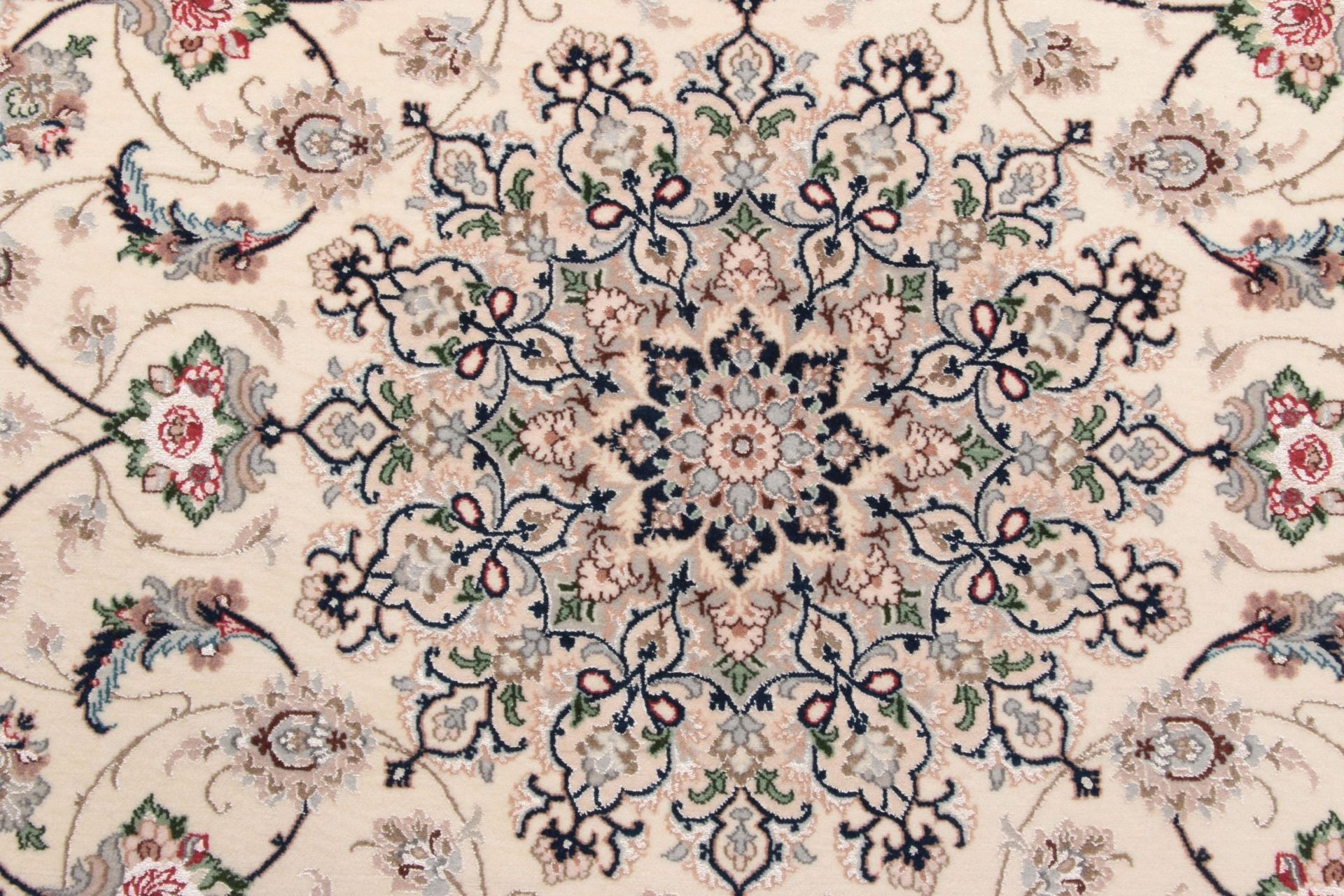 Handgeknüpfter Isfahan Perserteppich, 160 × 245 cm, Wolle & Seide