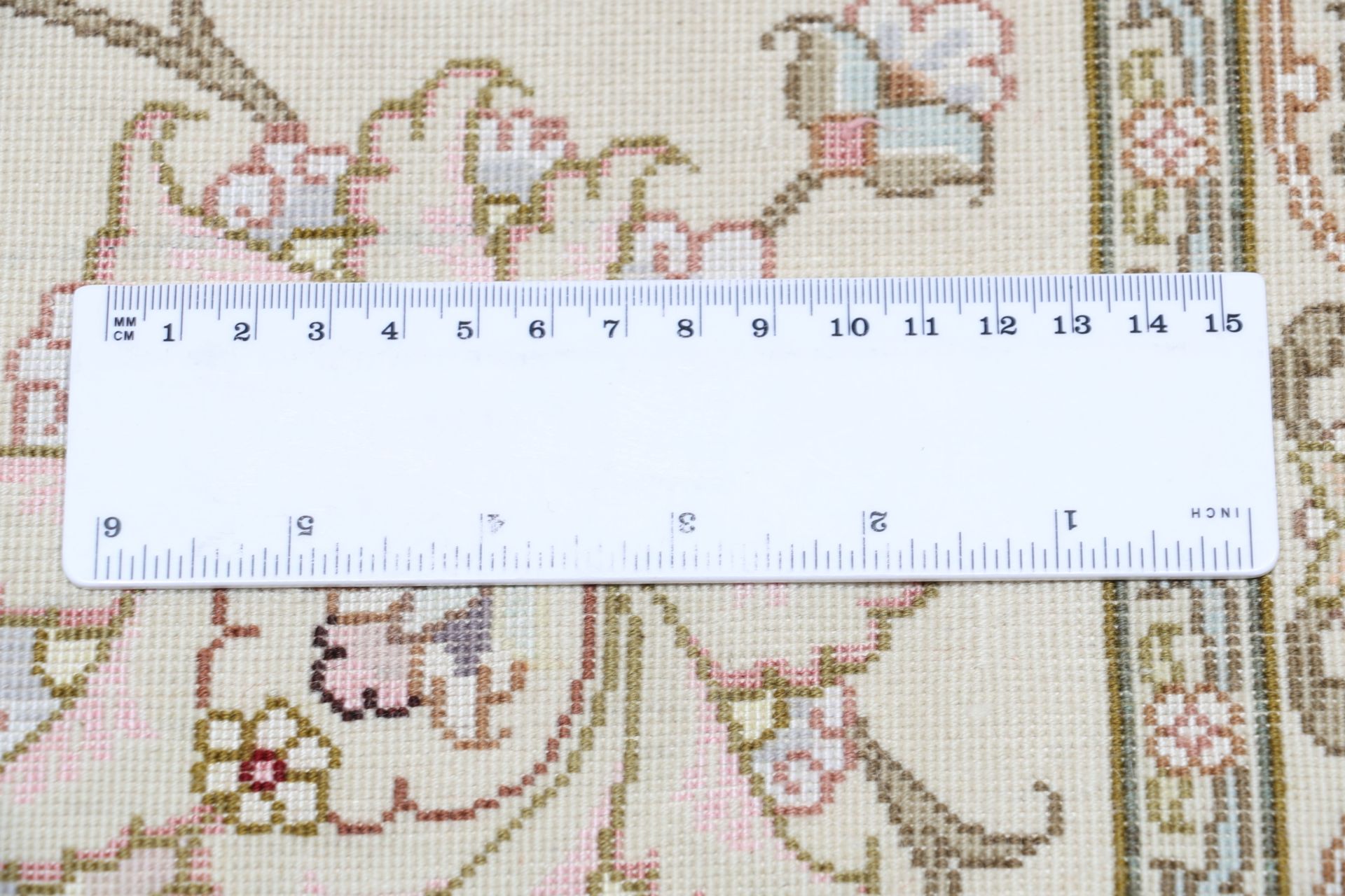 perserteppich-tabriz-245-x-355-cm-schurwolle-seide-handgeknupft-10 Handgeknüpfter Täbriz Perserteppich 245 × 355 cm