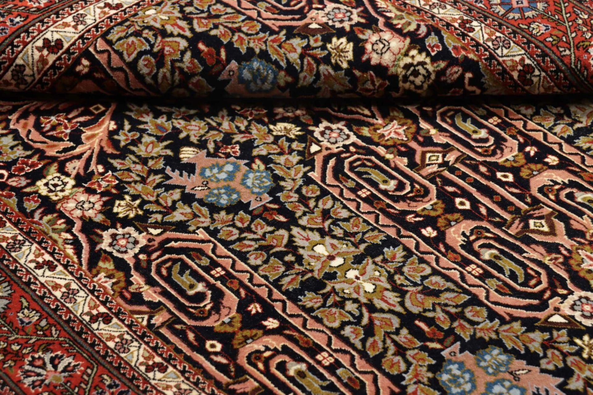 Isfahan Perserteppich 102 × 165 cm aus Wolle & Seide, handgeknüpft