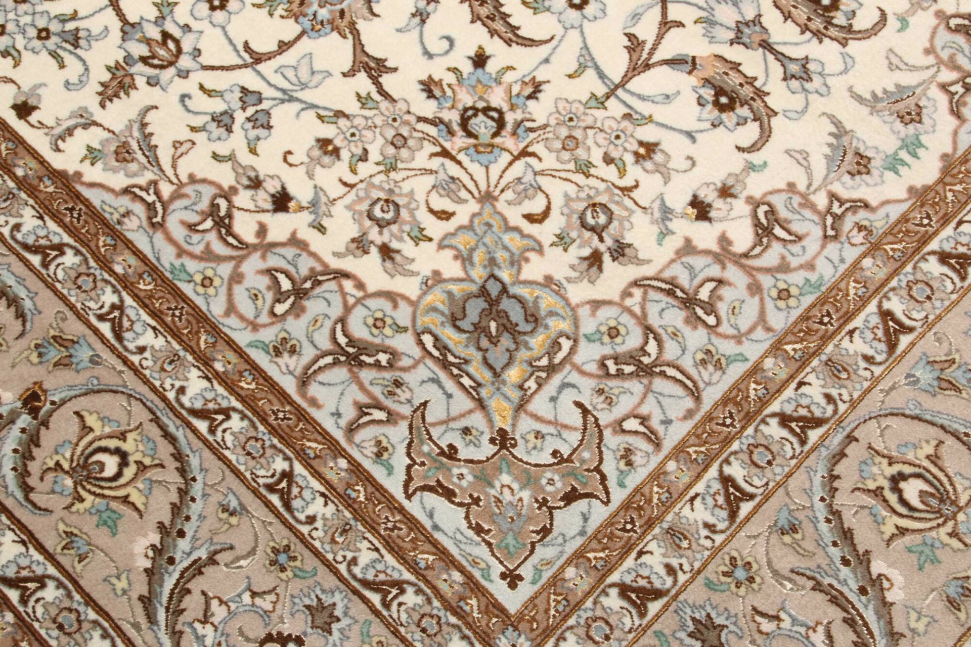 Handgeknüpfter Isfahan Perserteppich, 156 × 239 cm, Wolle & Seide