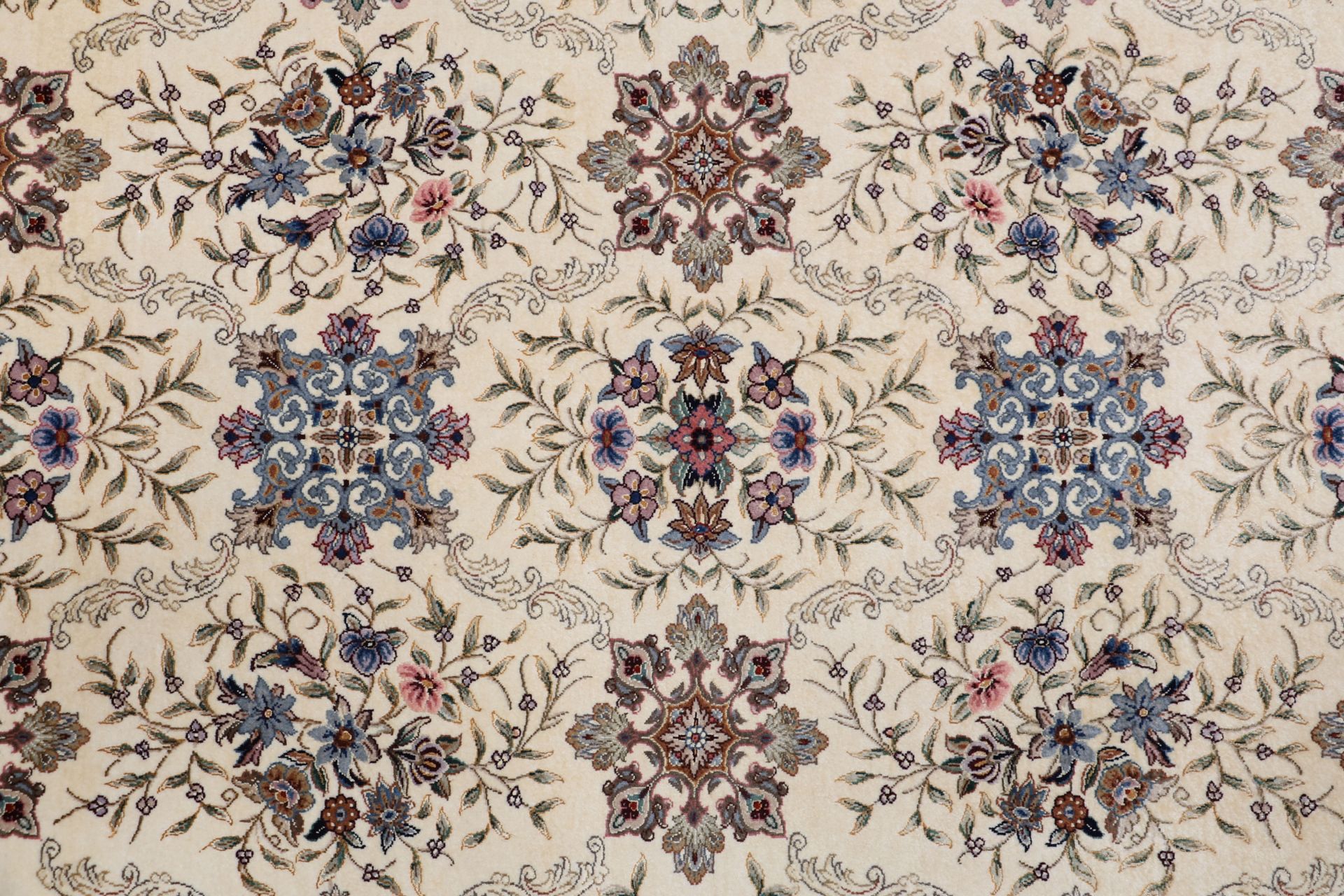Handgeknüpfter Isfahan Perserteppich 253 × 347 cm