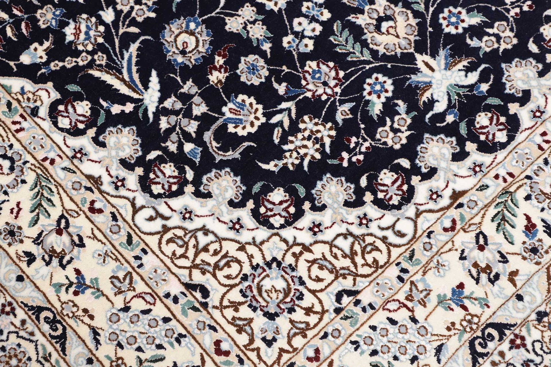perserteppich-nain-123-x-184-cm-schurwolle-handgeknupft-exklusiv-5 Nain Perserteppich aus Iran, 123 × 184 cm