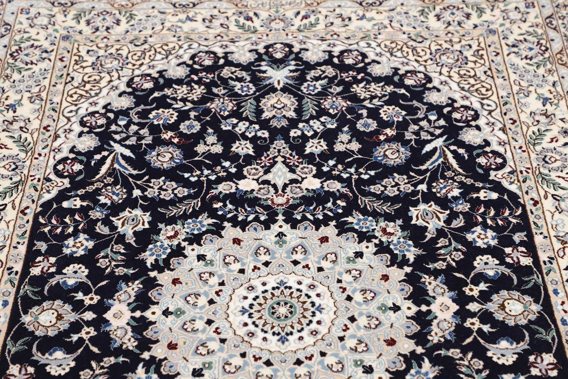 perserteppich-nain-123-x-184-cm-schurwolle-handgeknupft-exklusiv-7 Nain Perserteppich aus Iran, 123 × 184 cm