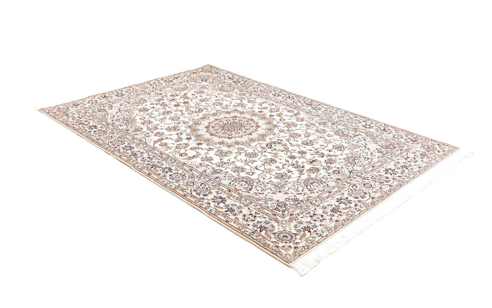 Handgeknüpfter Nain Perserteppich 159 × 225 cm