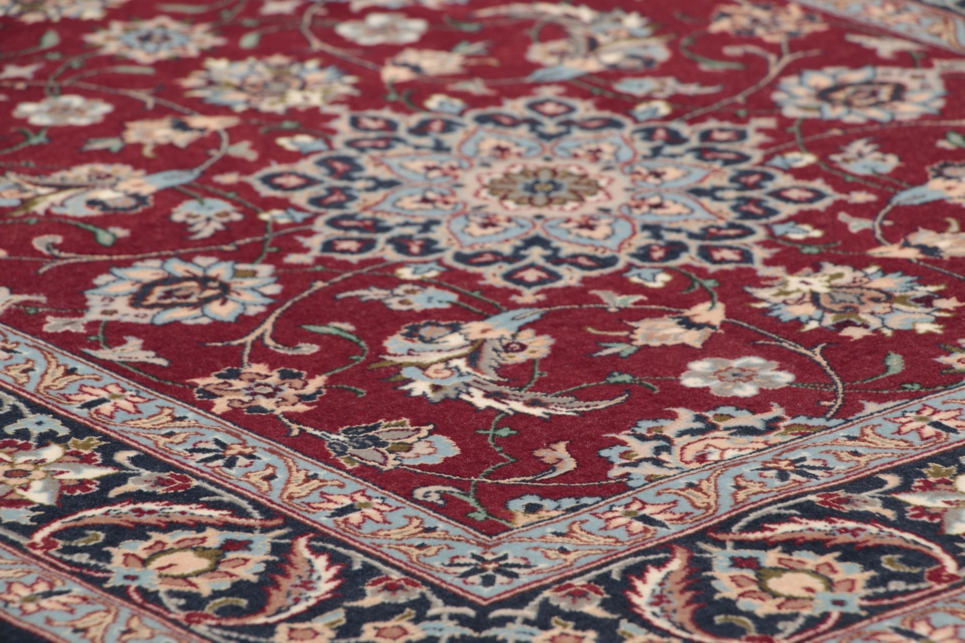 Handgeknüpfter Isfahan Perserteppich, 77 × 265 cm, Wolle & Seide