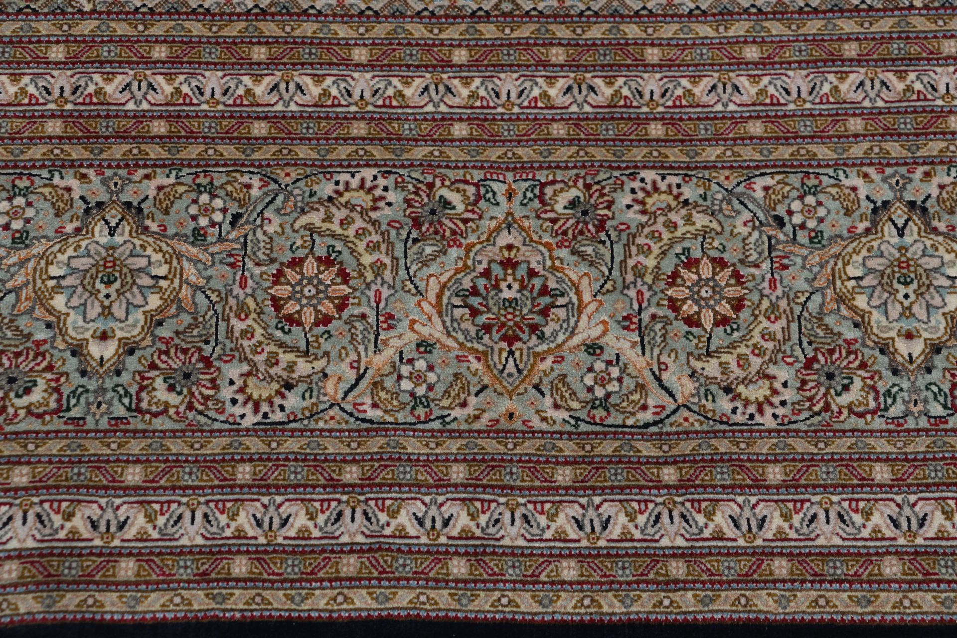 Handgeknüpfter Täbriz Perserteppich 253 × 300 cm