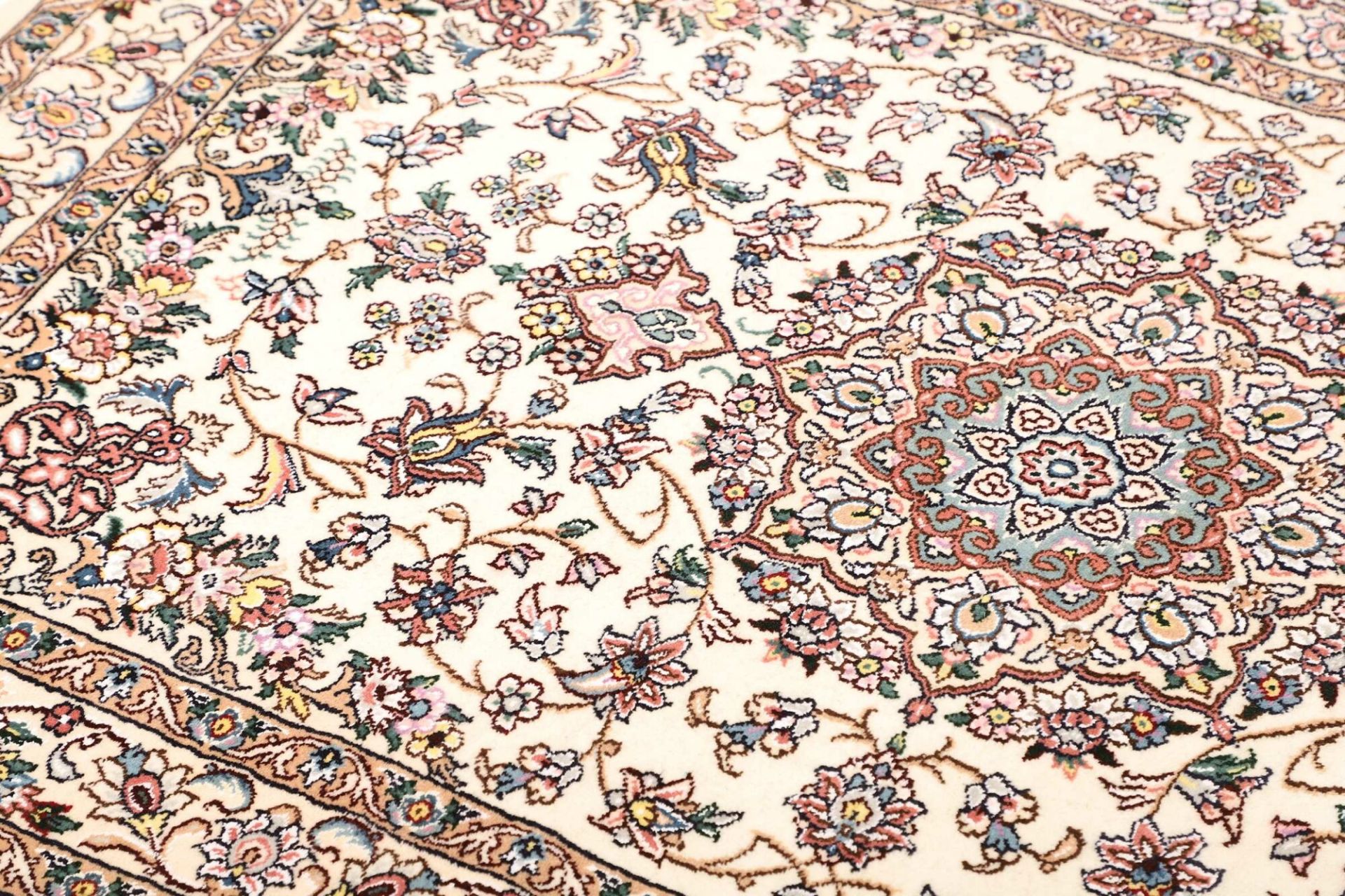 Nain Perserteppich 103 × 151 cm aus Wolle, handgeknüpft